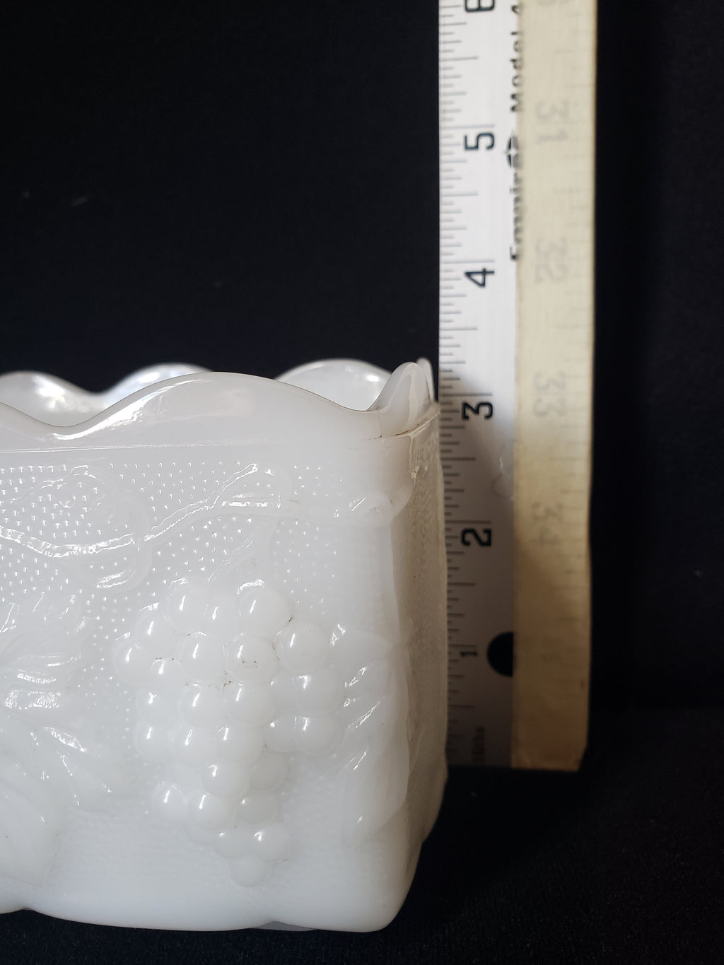 Vintage Anchor Hocking Milk Glass Planter Grape Pattern Rectangle (lot 2217)