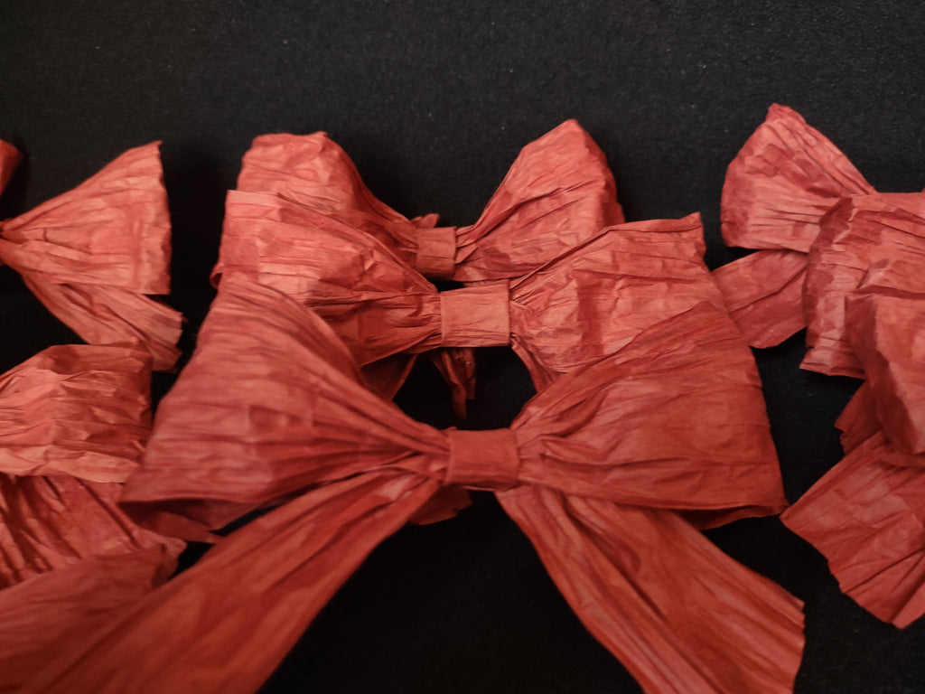Lot of 40 Christmas Red Paper Bows (lot 1645)