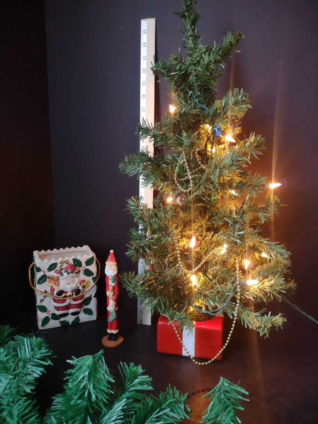 Vintage Christmas Artificial Light Up Tree Garland Santa Gift Bag (lot 1228)