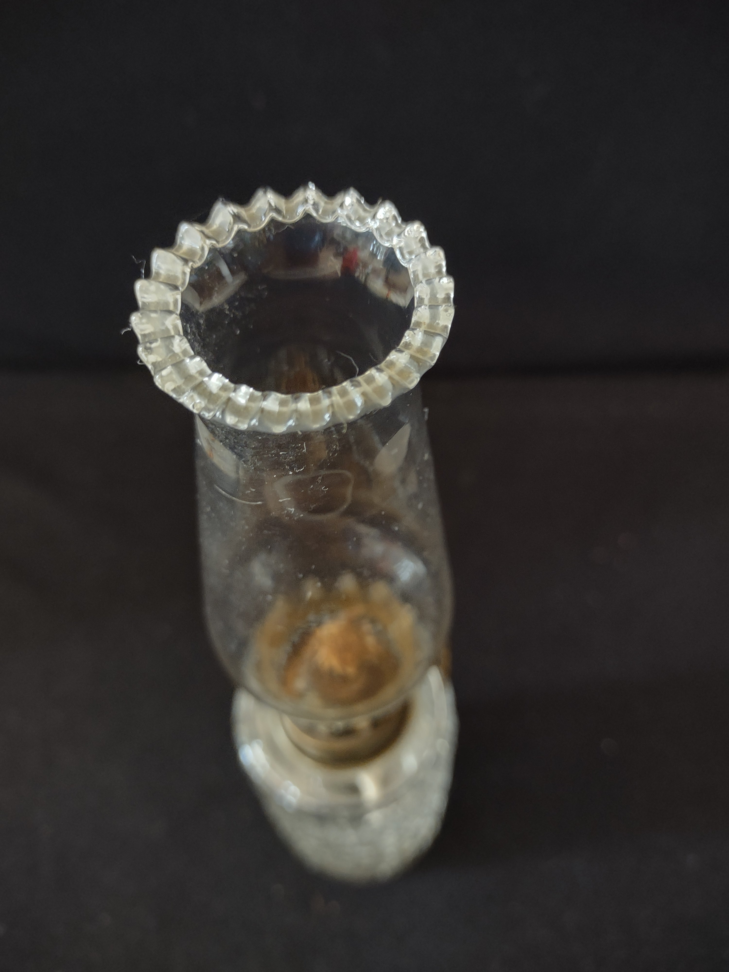 Vintage Kerosine Oil Lamp Diamond Cut Base Austrian Lamplight Farms (Lot 3827)
