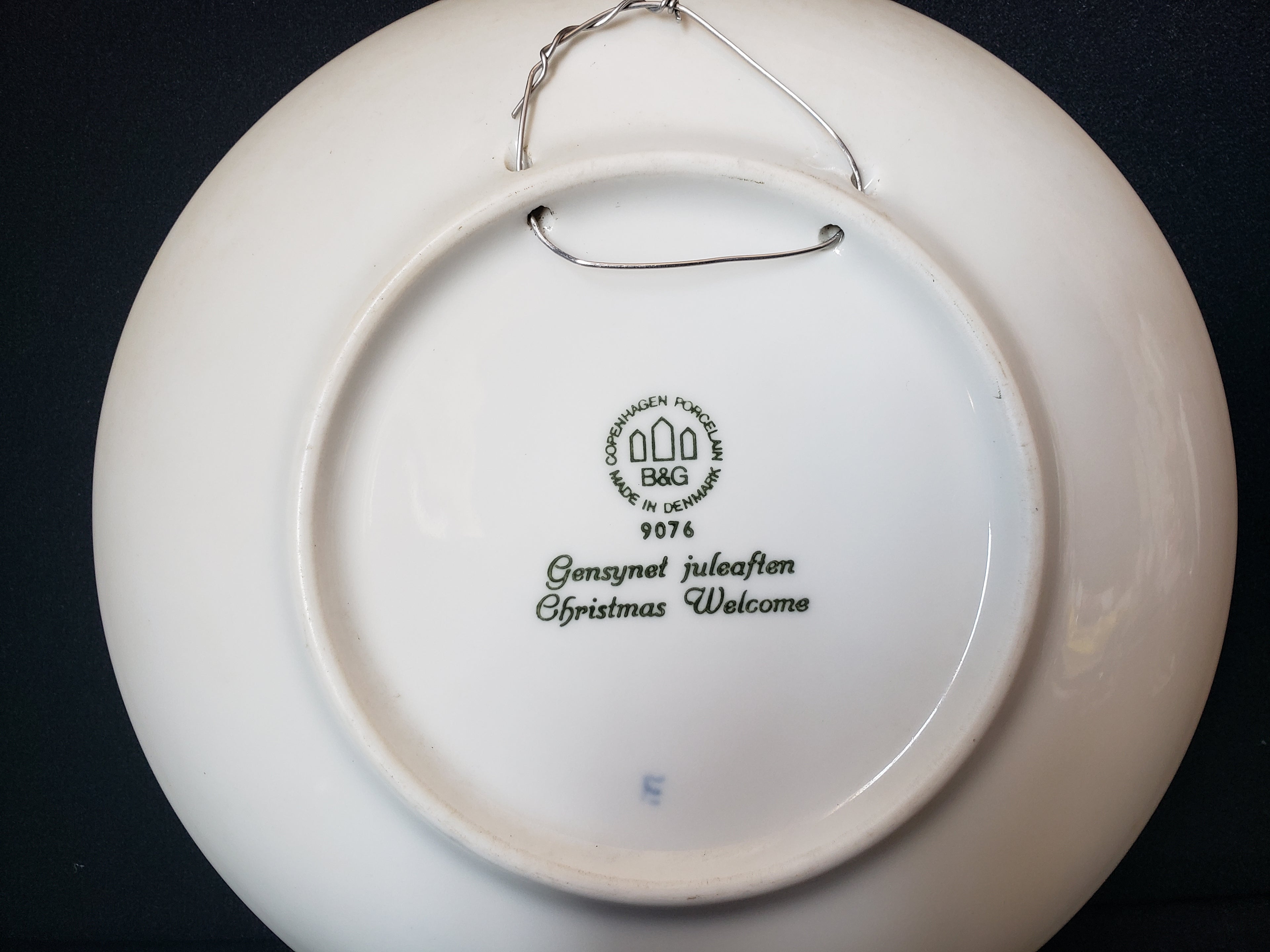 B & G Copenhagen Porcelain Wall Plate Christmas Welcome (lot 2193)