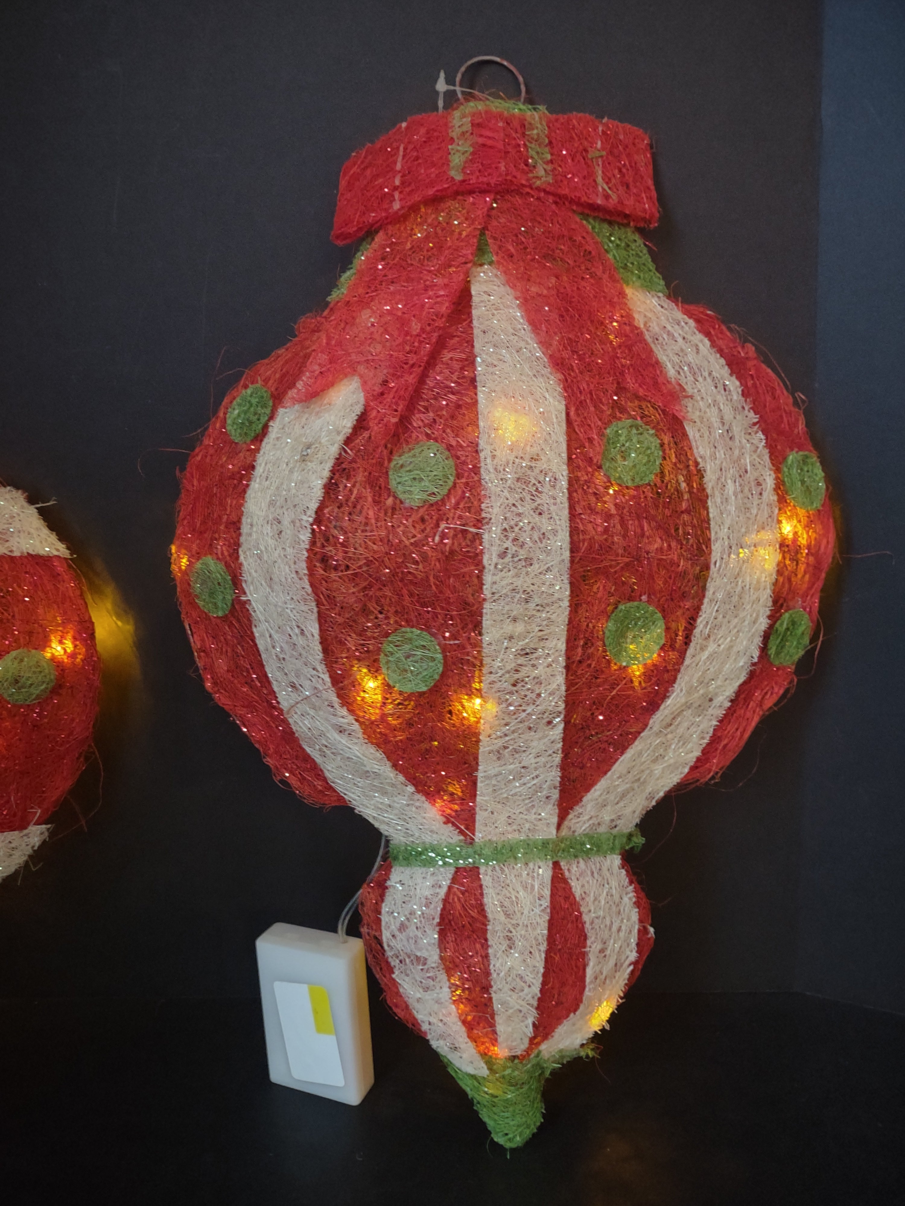 Christmas Light Up Battery Operated Blinking Ornament Wall Decor 16" (lot 1385)