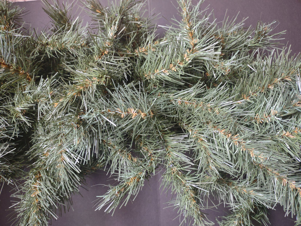 Artificial Christmas Wreath 36" (lot 1761)