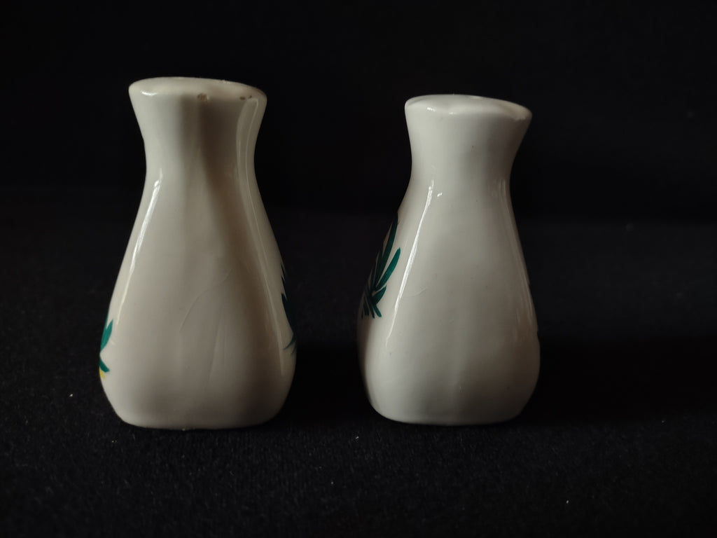 Vintage Salt and Pepper Shaker Country Farmhouse Rooster (lot 5378)