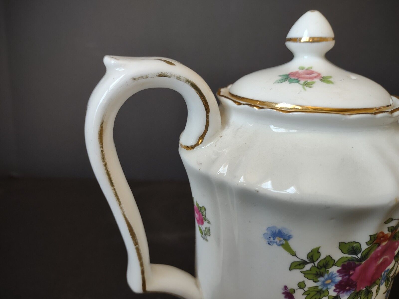 Fine Bone China Crown England Staffordshire Coffee Pot (lot 353) IMPERFECT