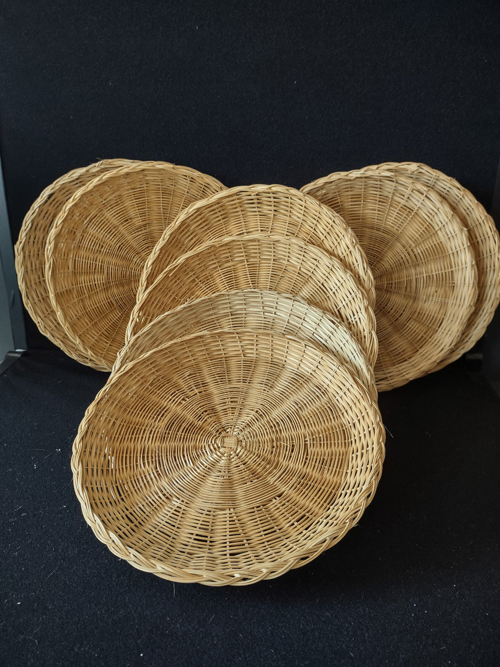 Set 8 Vintage 1960's Woven Wicker Picnic Barbecue Paper Plate Holder (Lot 5121)