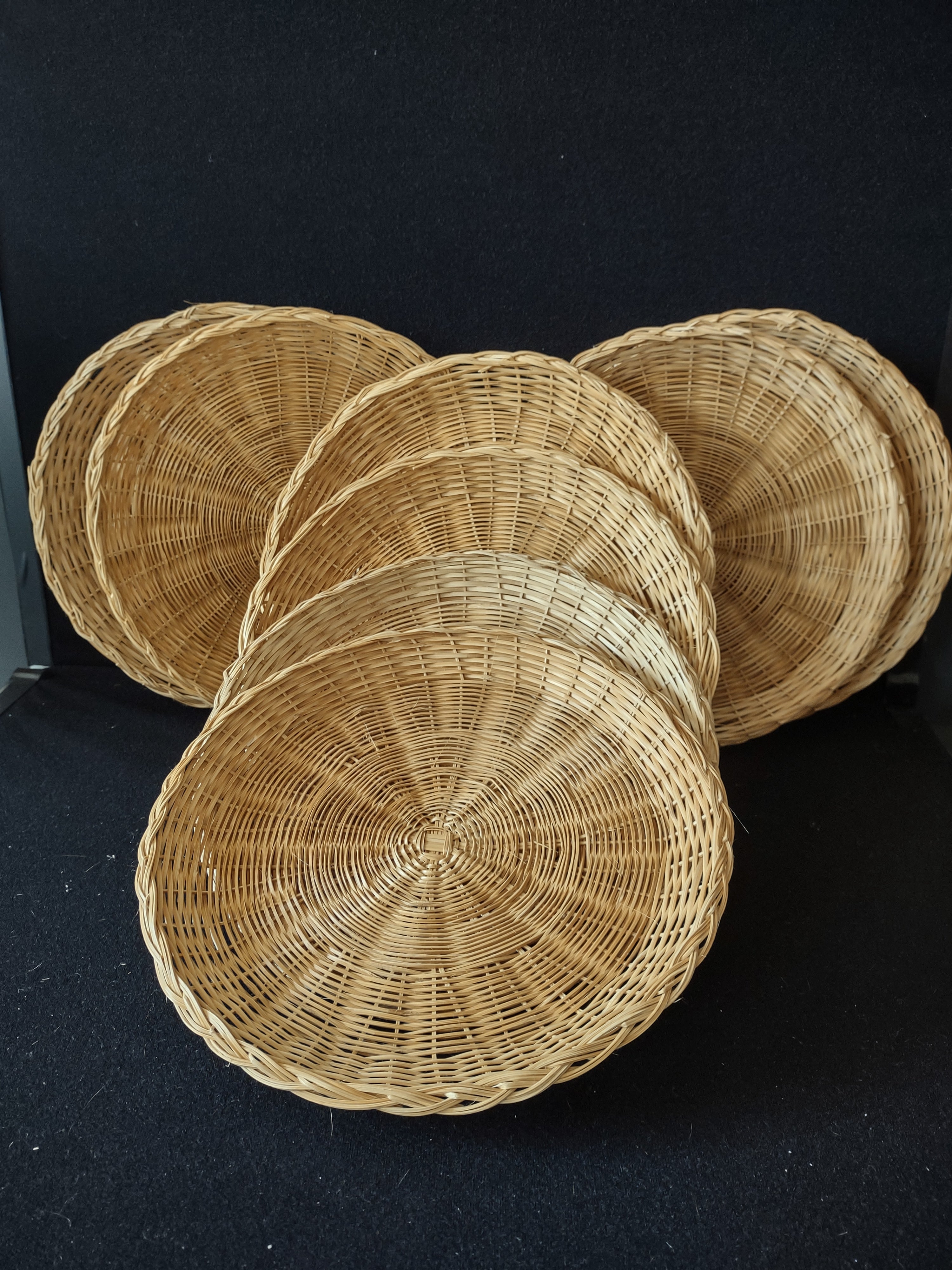 Set 8 Vintage 1960's Woven Wicker Picnic Barbecue Paper Plate Holder (Lot 5121)