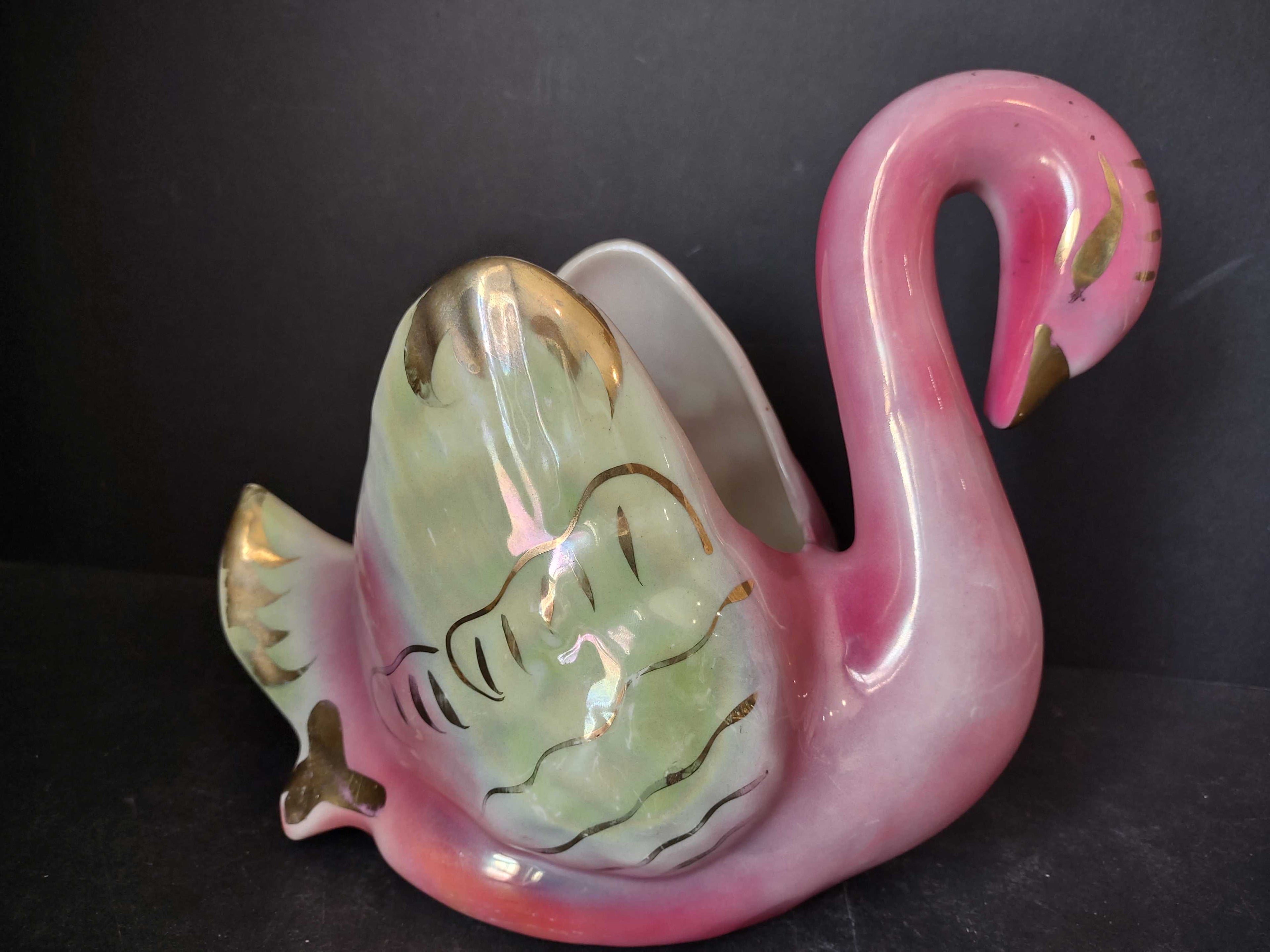 Vintage Ceramic Colonial Pink Swan Planter (lot 2904c)
