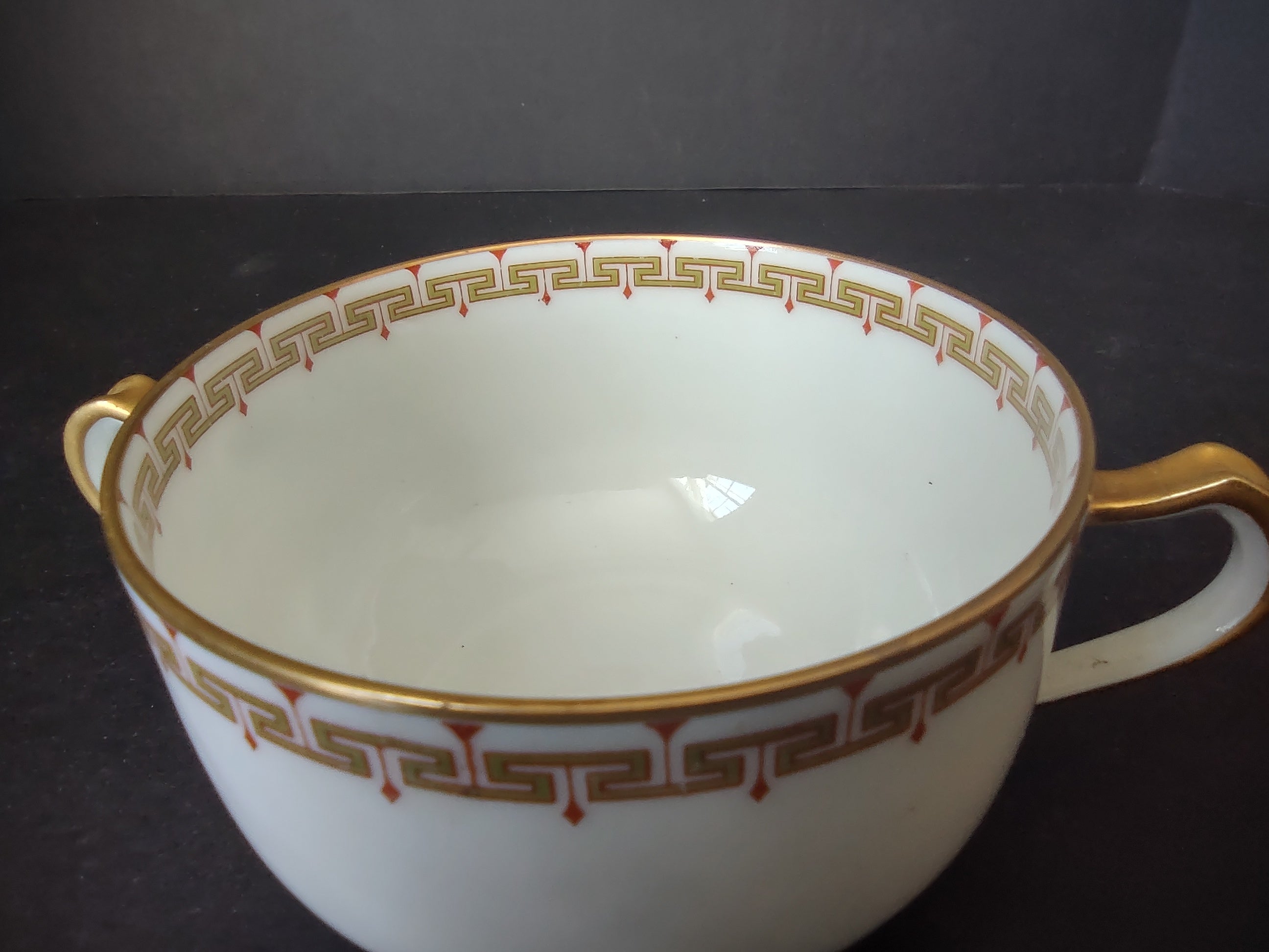 Haviland Limoges Bouillon Cup ONLY Green Red Design (lot 1064)