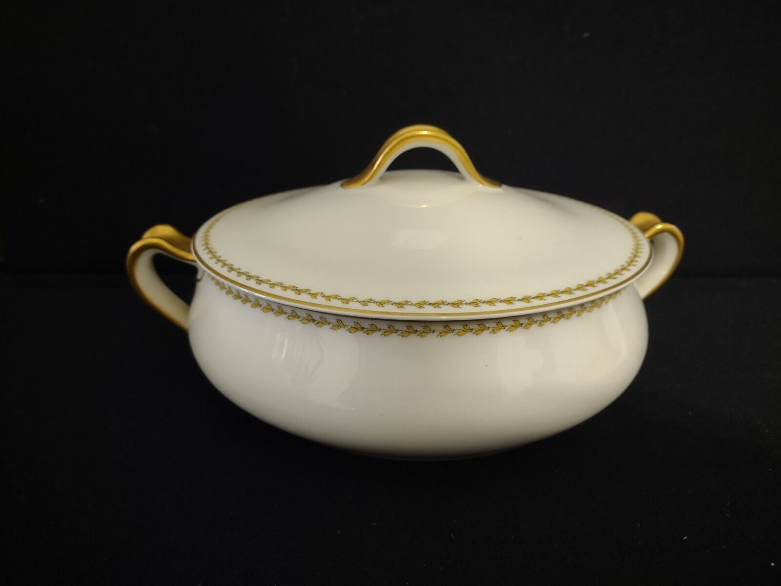 Noritake Yellow Laurel Band Round Soup Tureen S 792A Dish Gold Trim (lot 326)