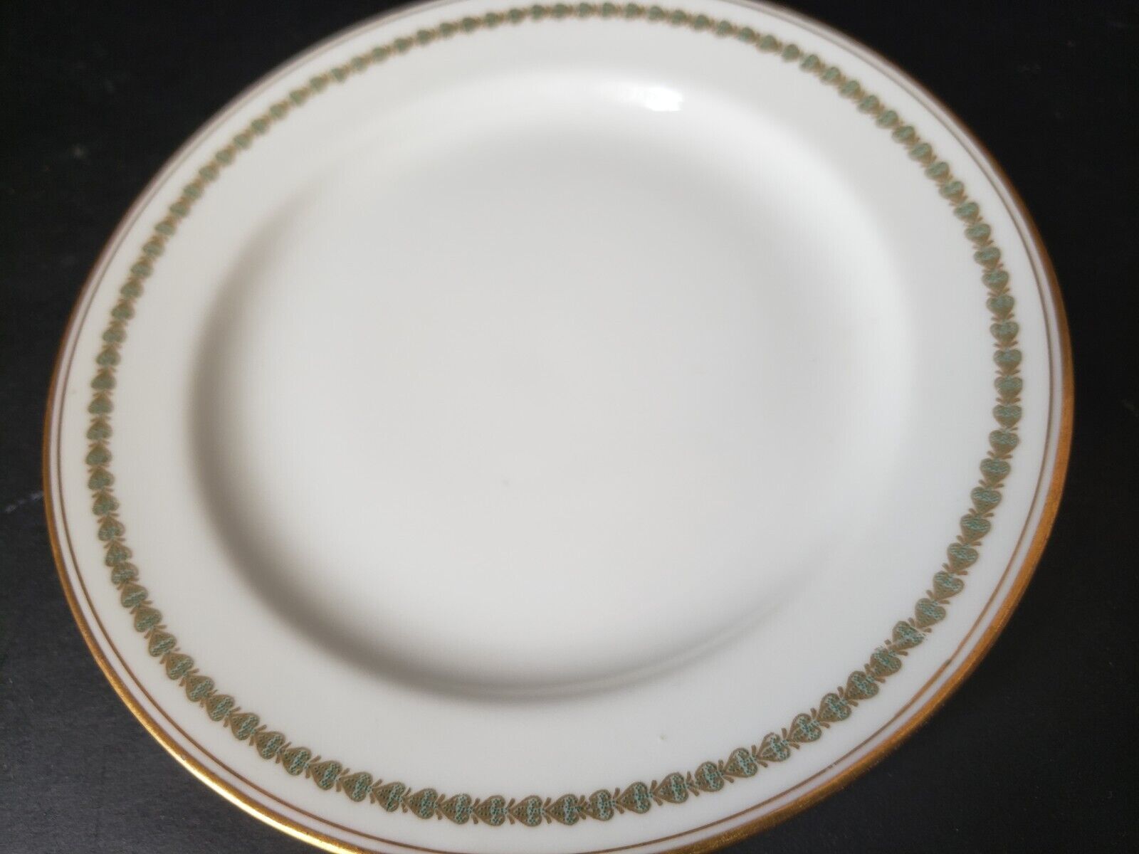 Haviland Limoges Green Hearts Gold Trim Bread/Butter Plate 6" (lot 591)