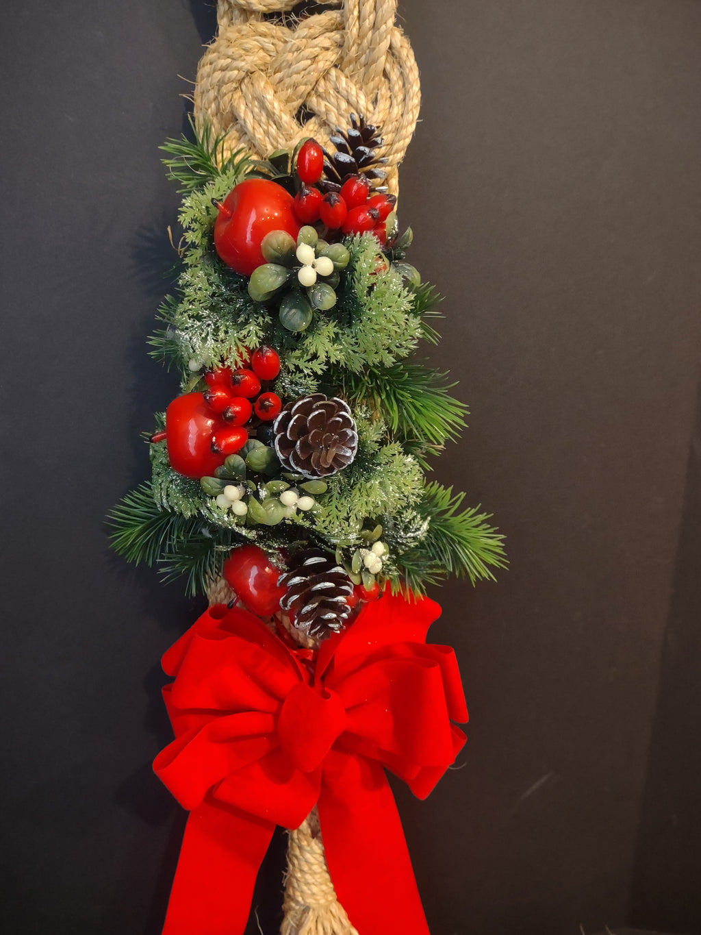 Christmas Holidays Wall Front Door Decor Pine Cone (lot 1238)