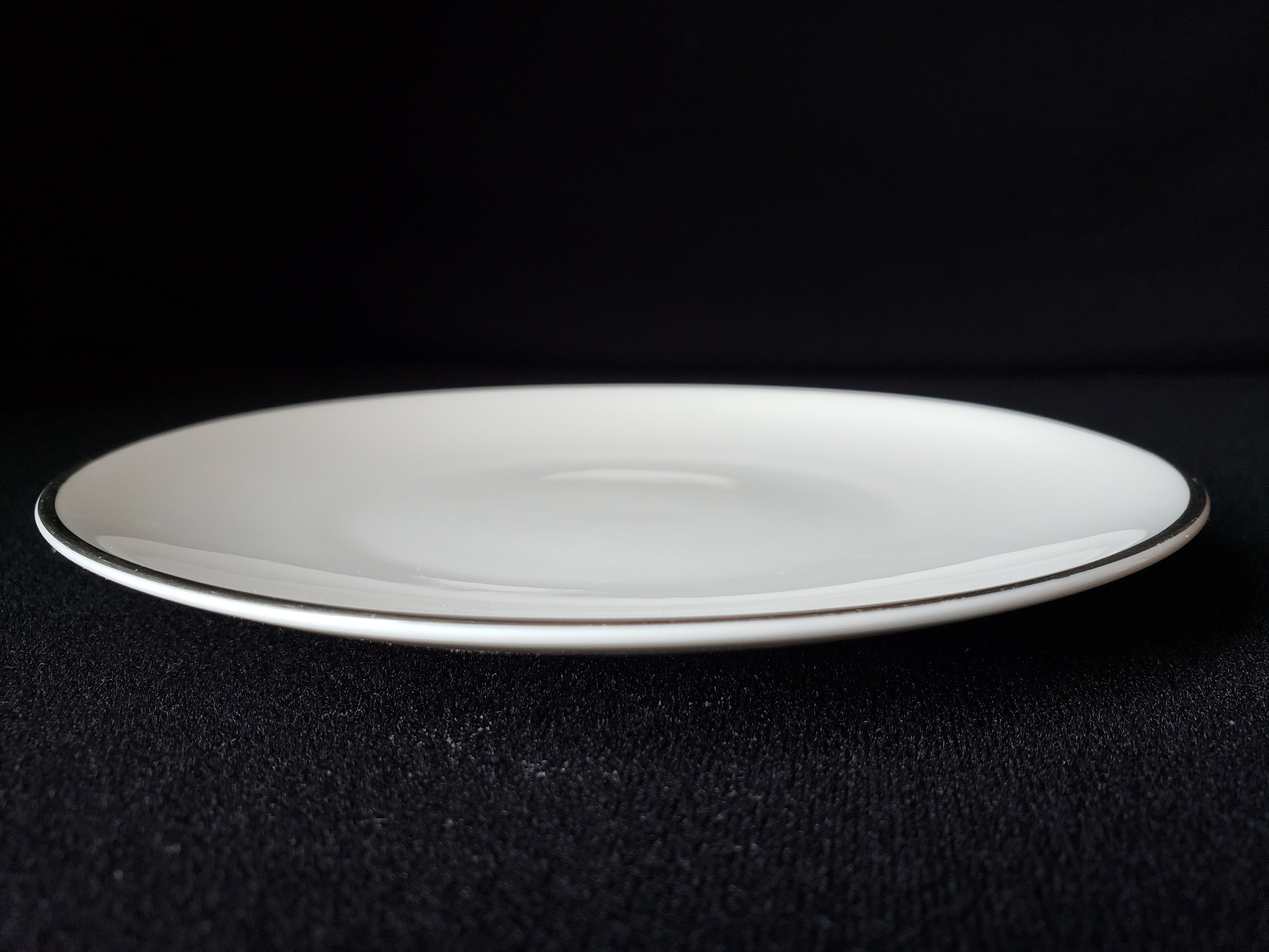 Vintage Royal Worcester White Silver Trim Salad or Luncheon Plate 8" (lot 2109)