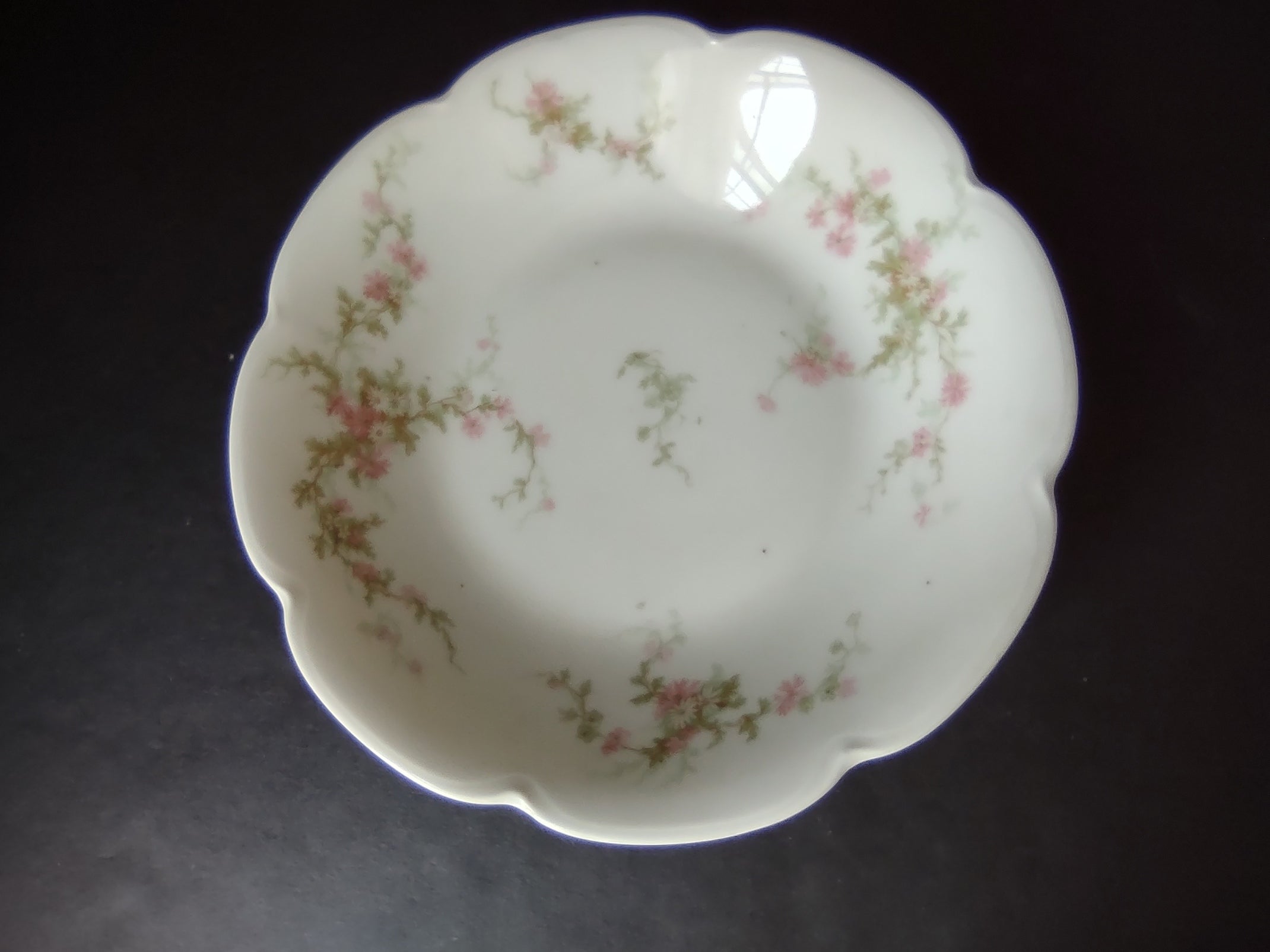 Haviland Limoges Cream Soup Plate Pink Thistle & Daisy (lot 883)