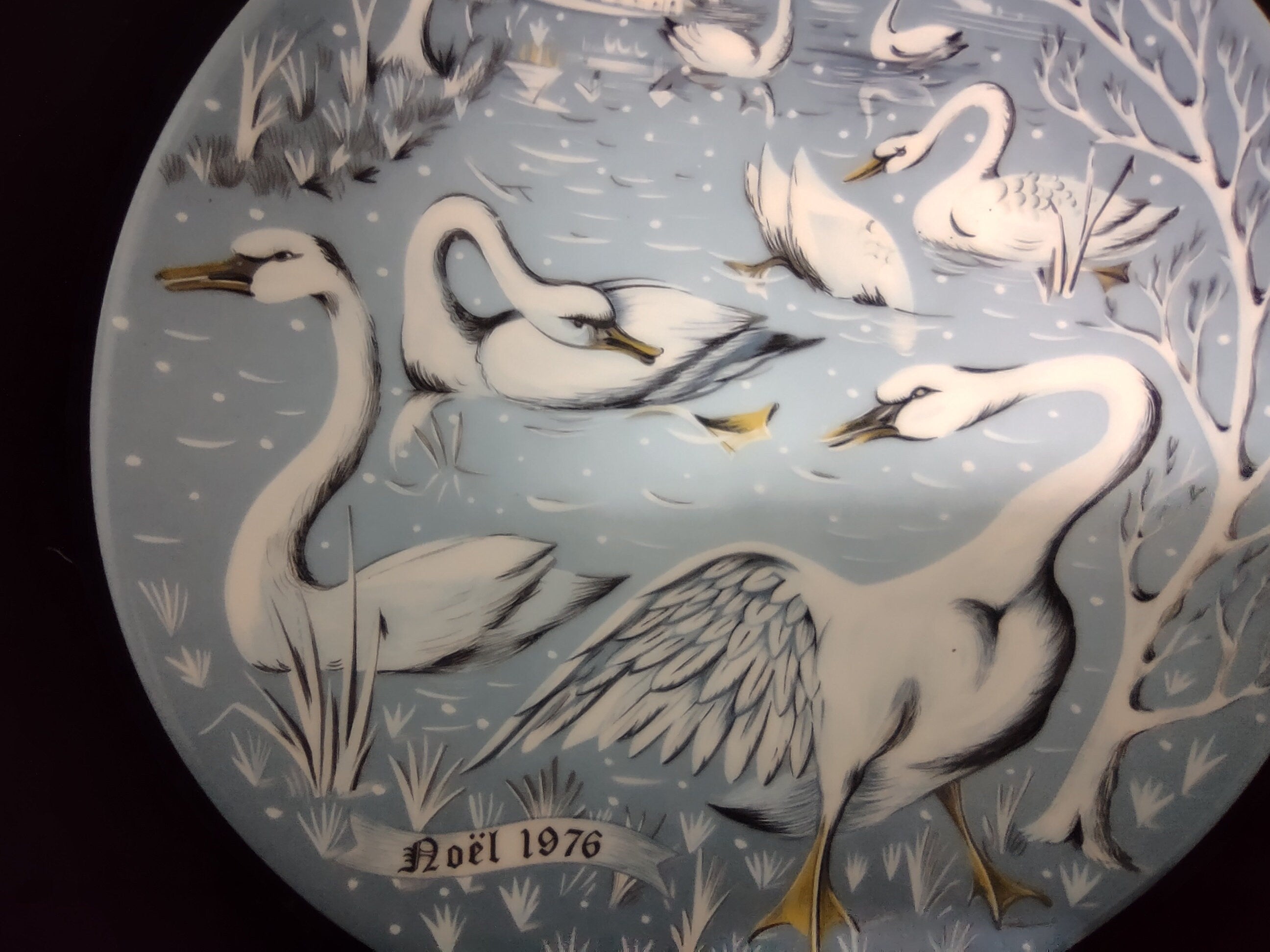Vintage Haviland Limoges France Hetreau Christmas Plate "Seven Swans A'swimming" 1976 # 131