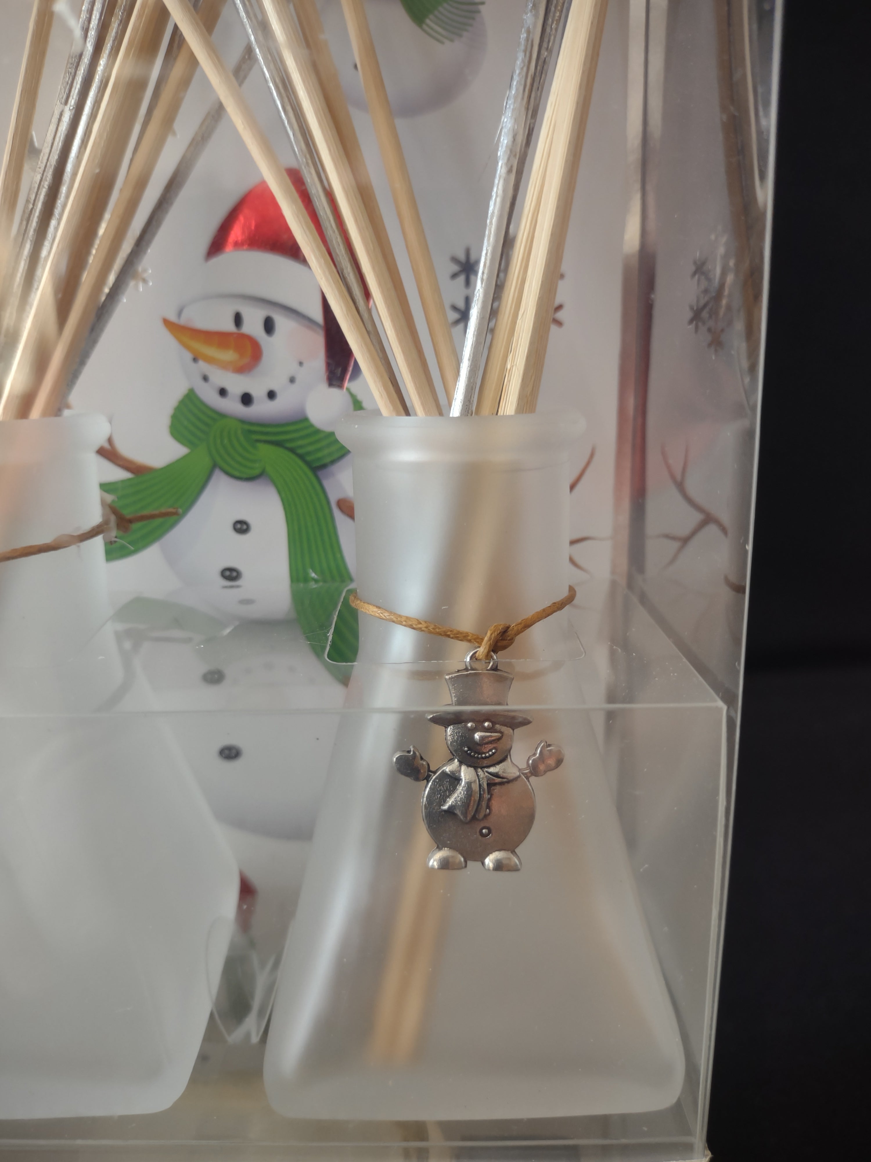 Snowmen Winter Wonderland Pine Sandalwood Lemon Oil Diffusers (Lot 3511)
