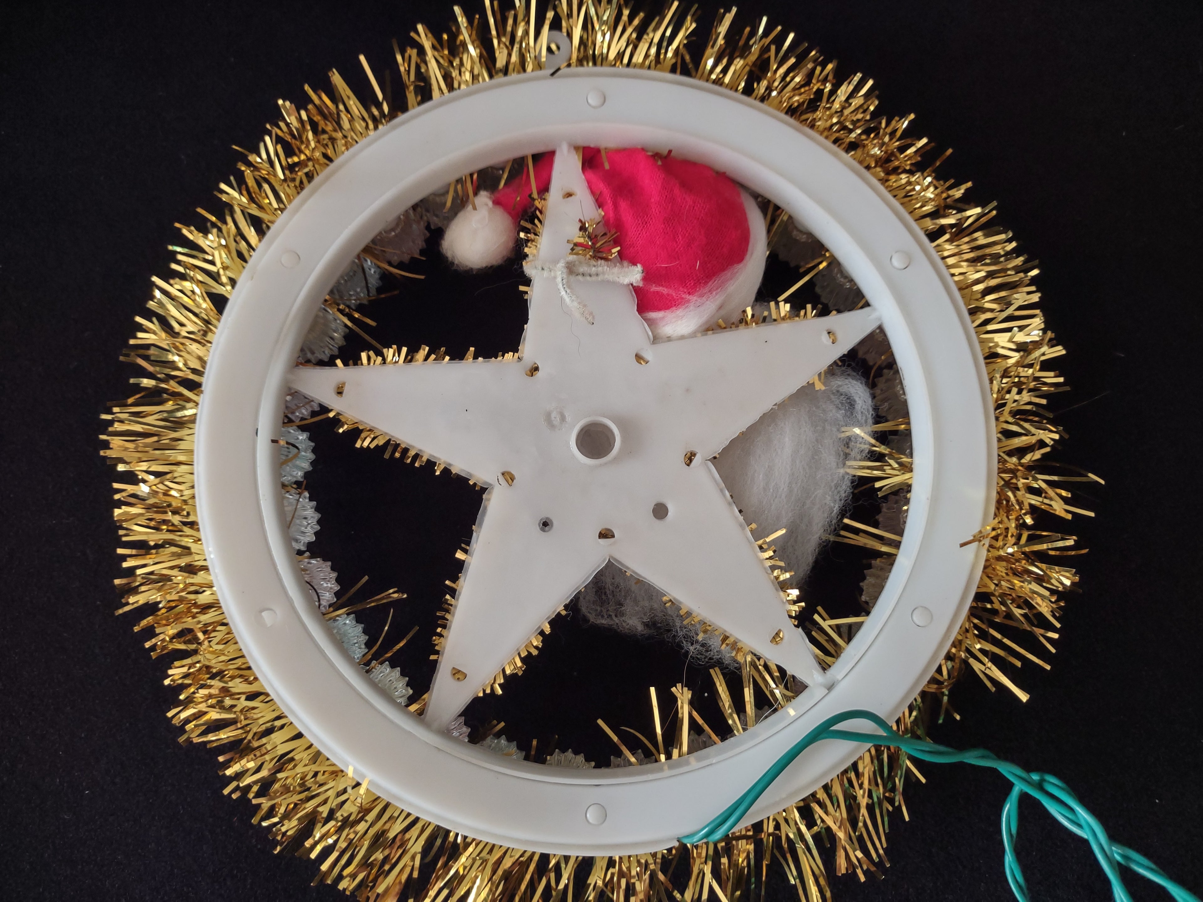 Vintage Christmas Rotating Lite Santa Plaque 30 Rotating Lights 7" (lot 3232)
