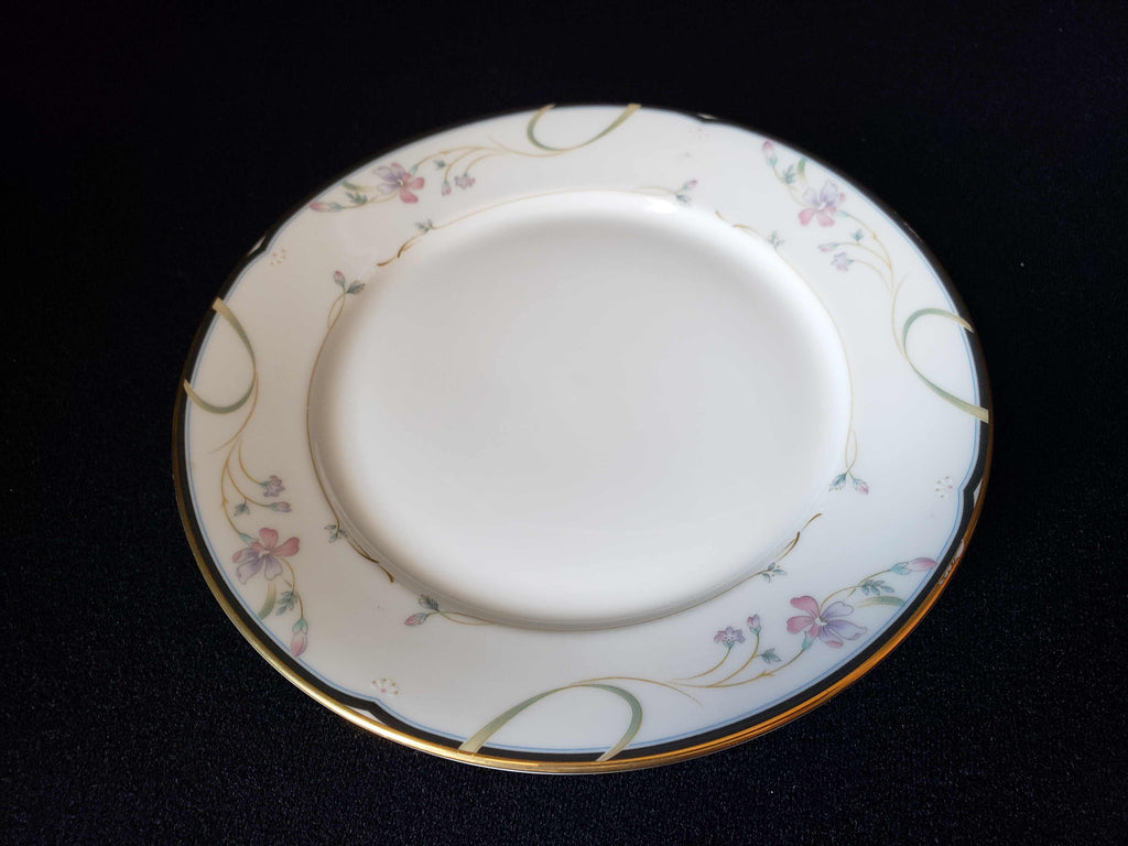 Vintage Lenox Debut Collection Constance Fine Bone Dessert Plate 8" (lot 1913)