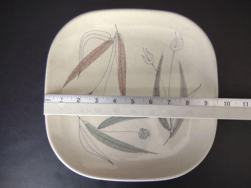 Franciscan Trio Dinner Plate (lot 443)