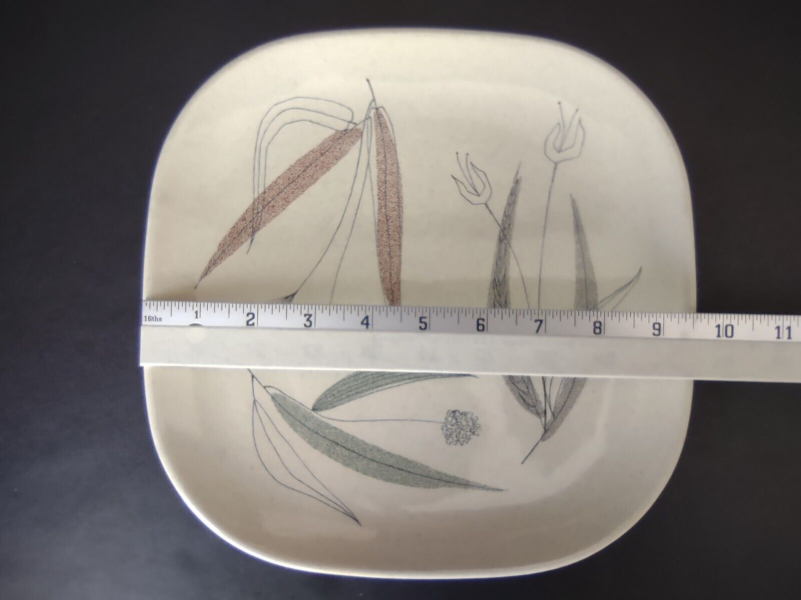 Franciscan Trio Dinner Plate (lot 443)