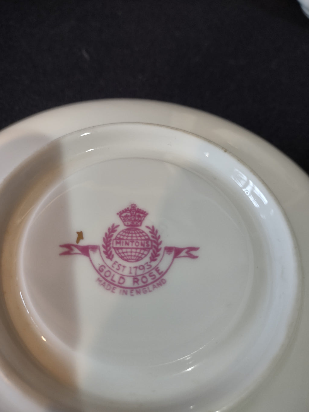 Vintage Minton Gold Rose Tea Cup Saucer Bone China Gold Trim x 3 (Lot 5430)