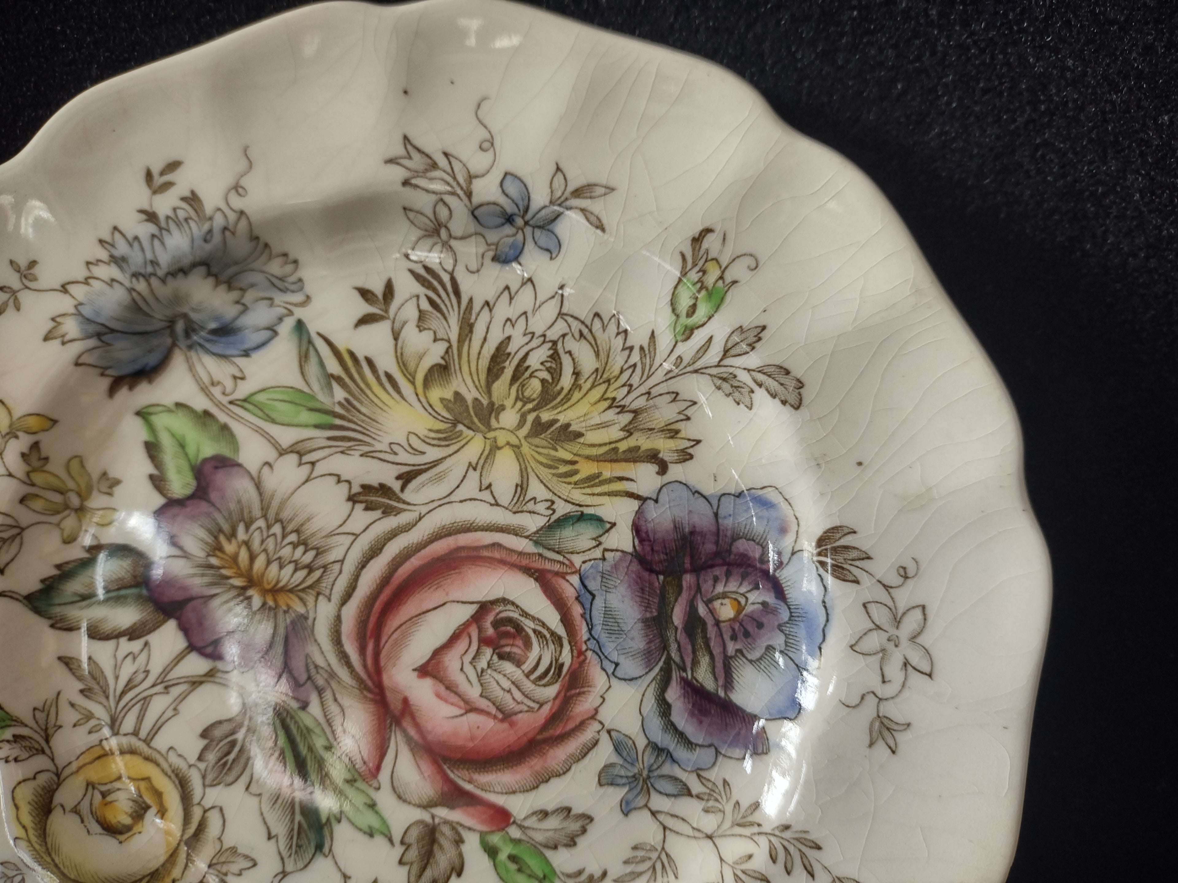 Vintage Johnson Bros Sheraton Ironstone England Bread Plate CRAZING (lot 5623)