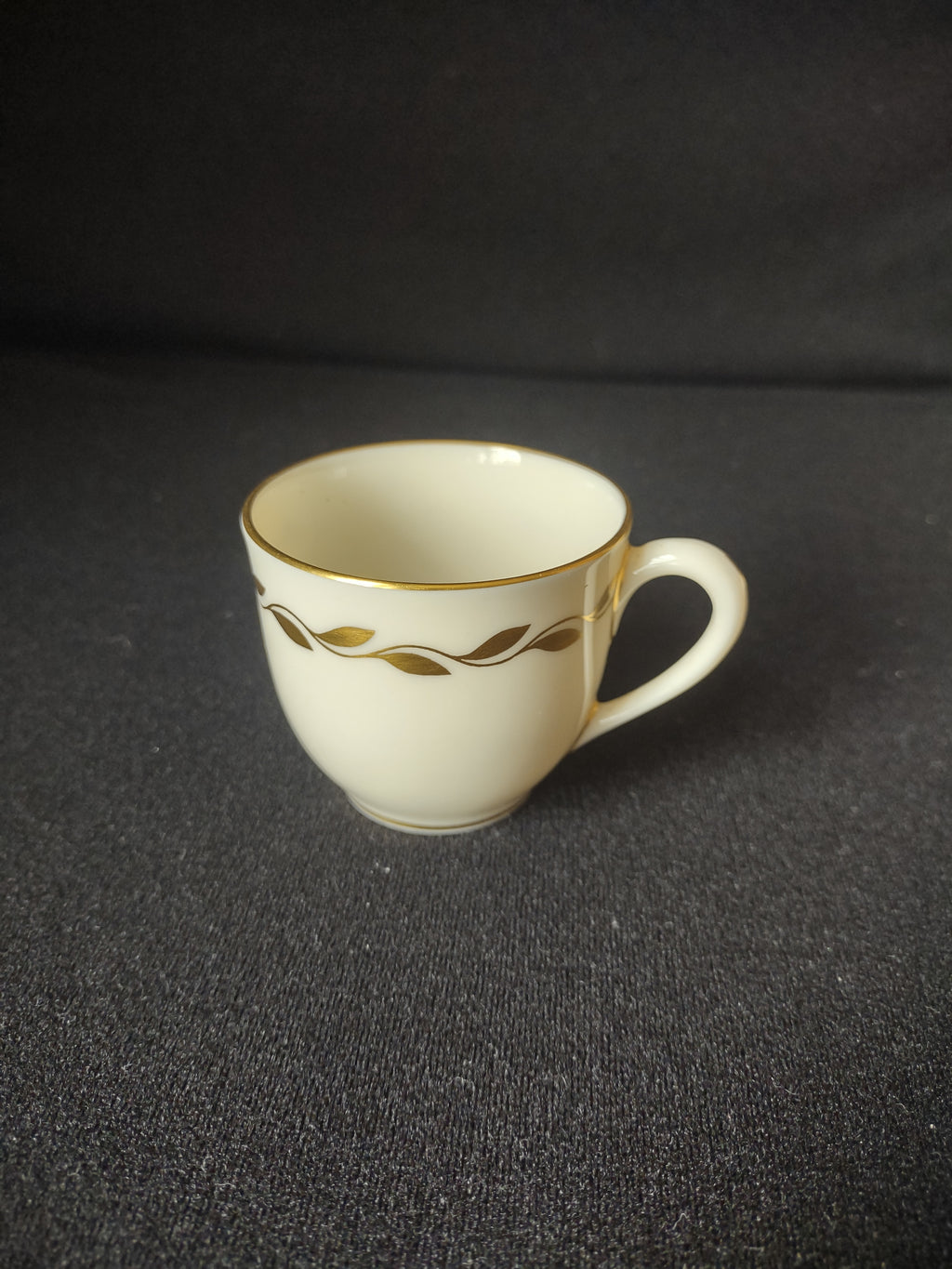 Vintage Lenox Golden Wreath O-313 Demitasse Cup (lot 1879)