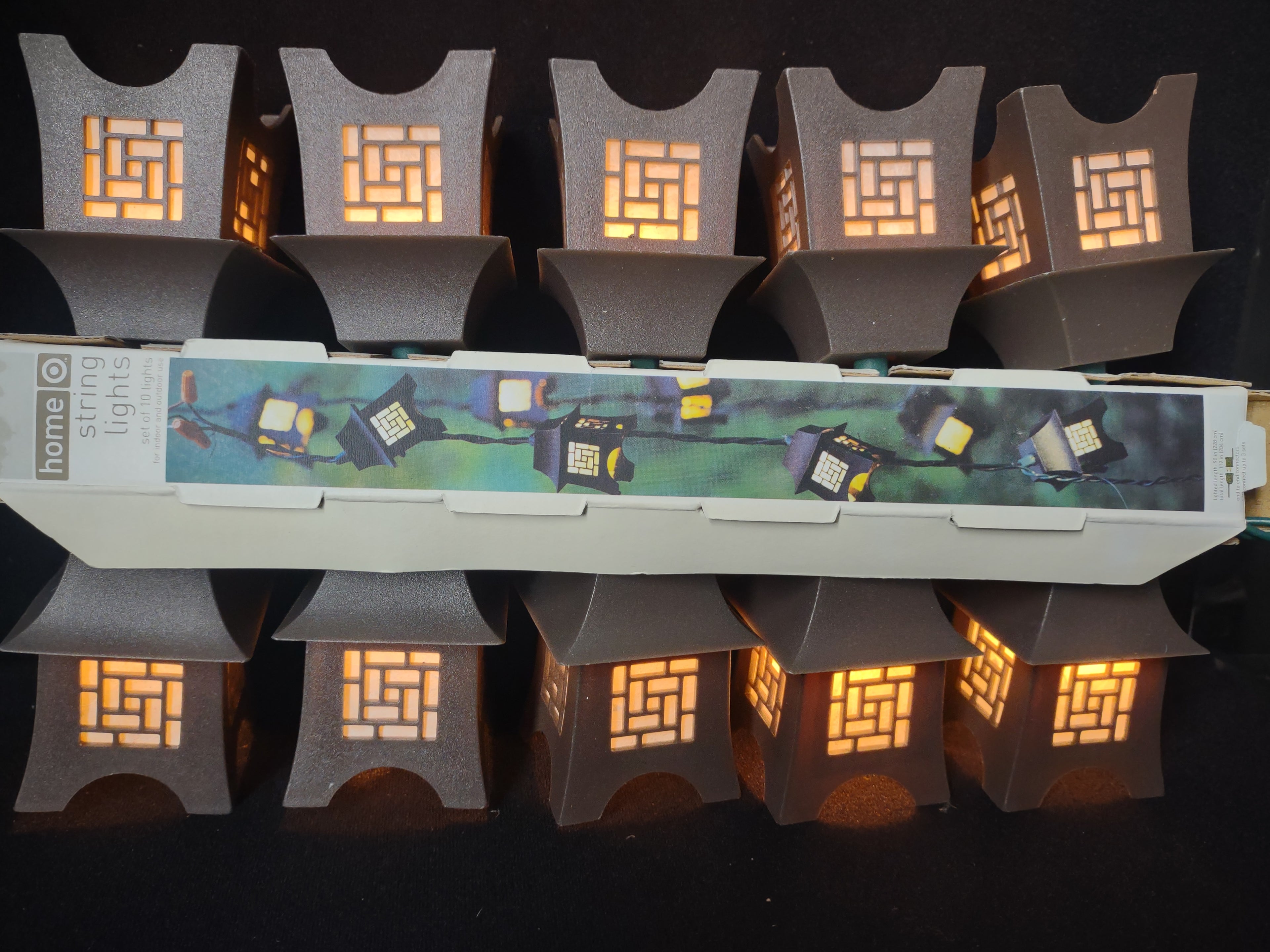 String of 10 Lantern Lights (lot 2487)
