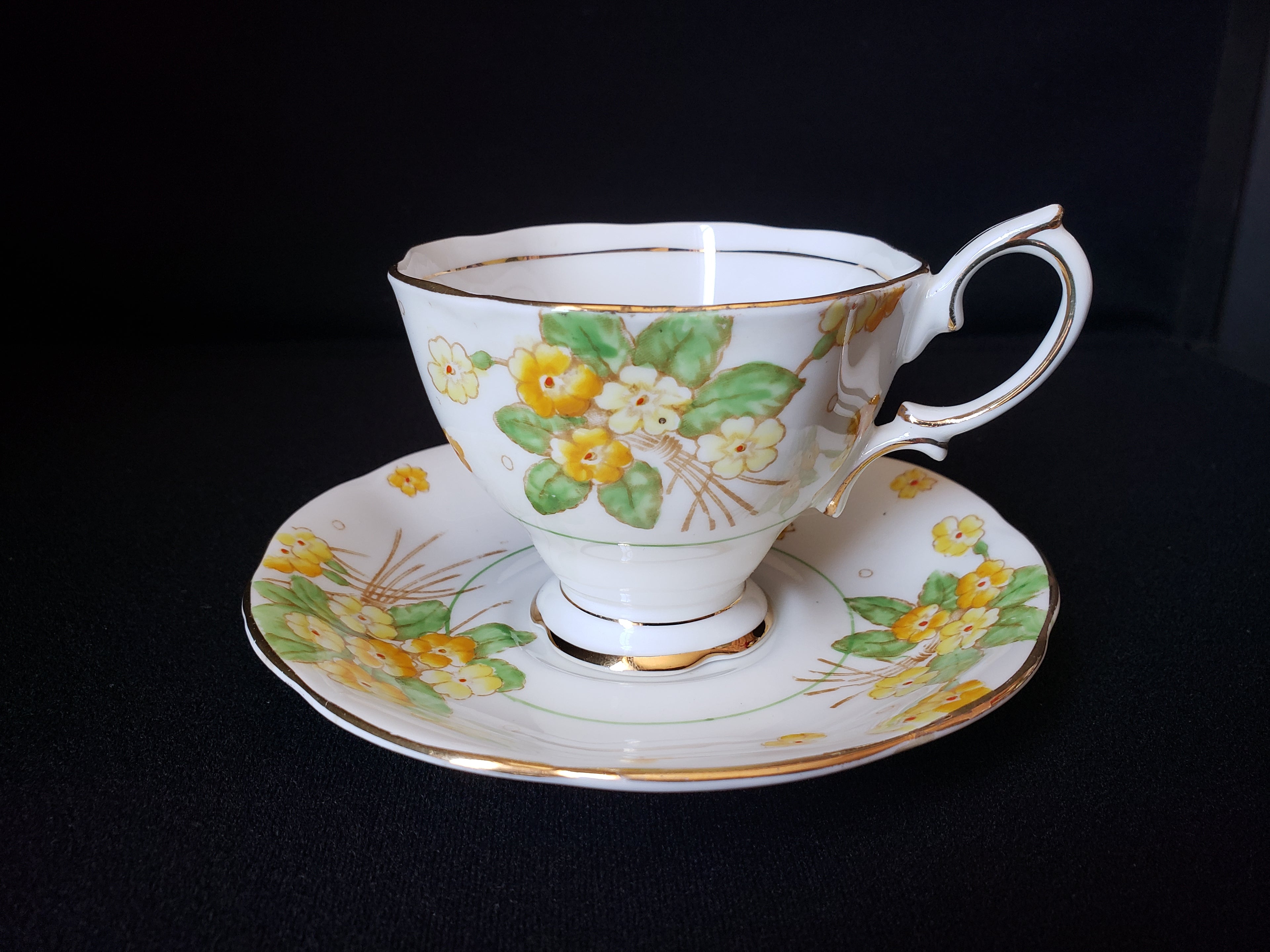 Vintage Royal Crown Albert Primrose Tea Cup with Saucer (lot 2031)