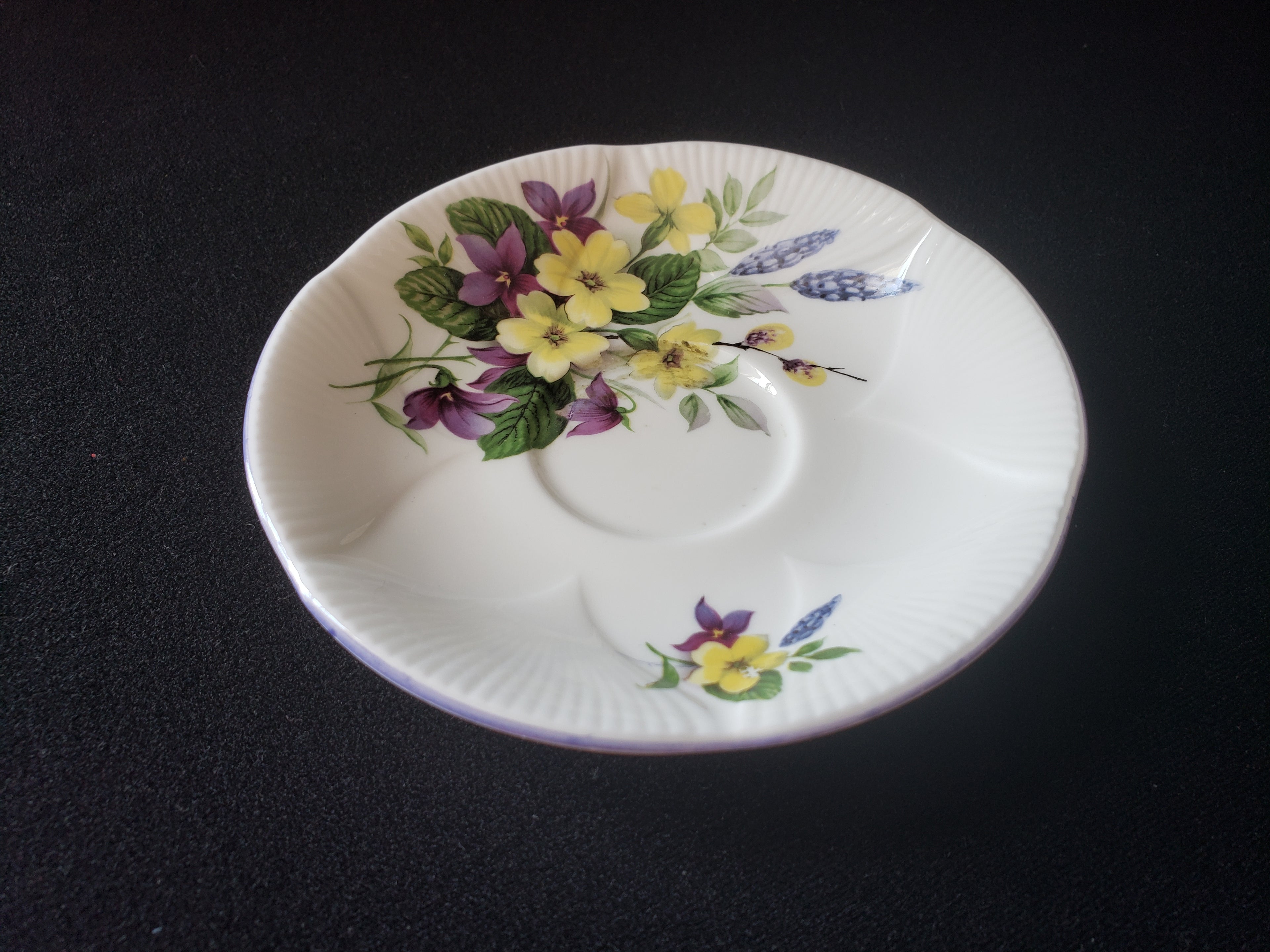 Vintage Royal Albert Bone China Duchess Purple Violet Saucer ONLY (lot 2016)