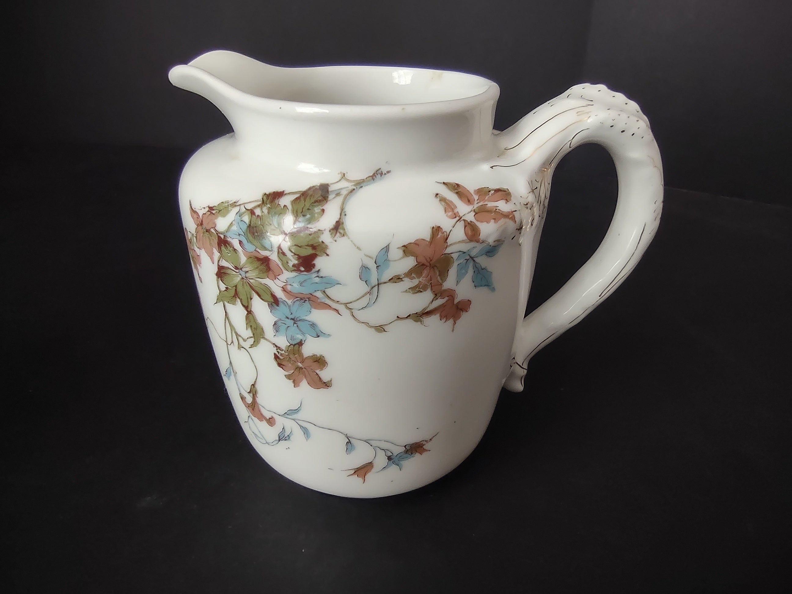 Depose Haviland Limoges Blue Flower Pitcher Creamer (lot 965)