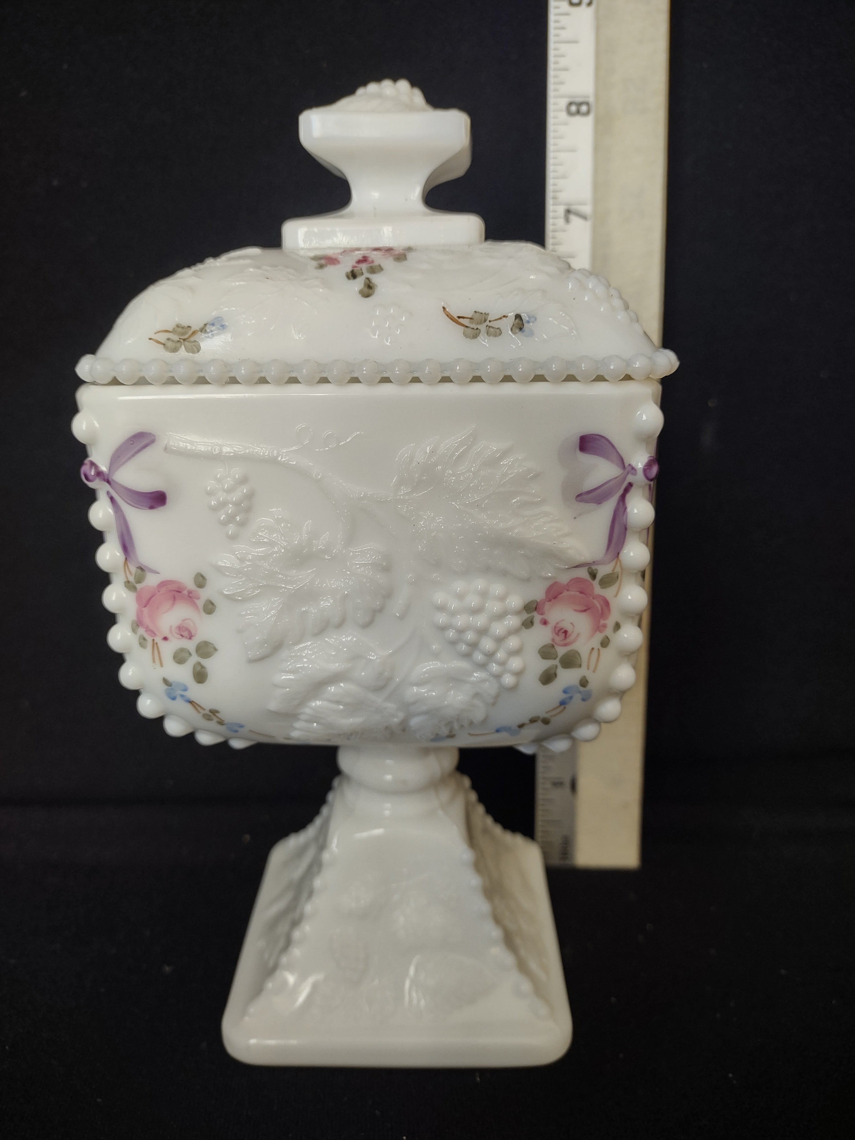 Vintage Westmoreland Milk Glass Vase Grapes Roses Bows (lot 2669c)