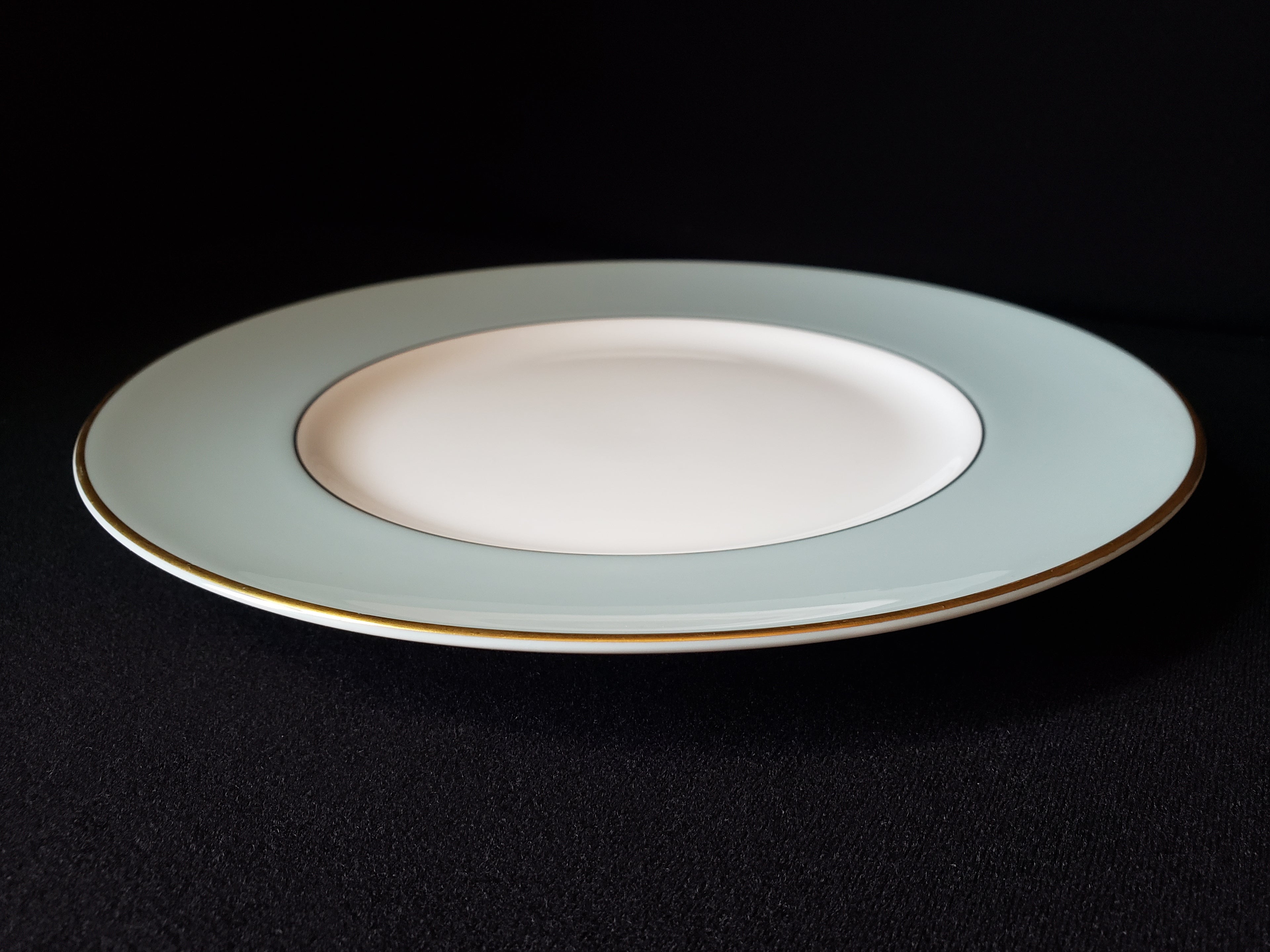 Vintage Royal Worcester Cynthia Dinner Plate 10-1/2" (lot 2115)