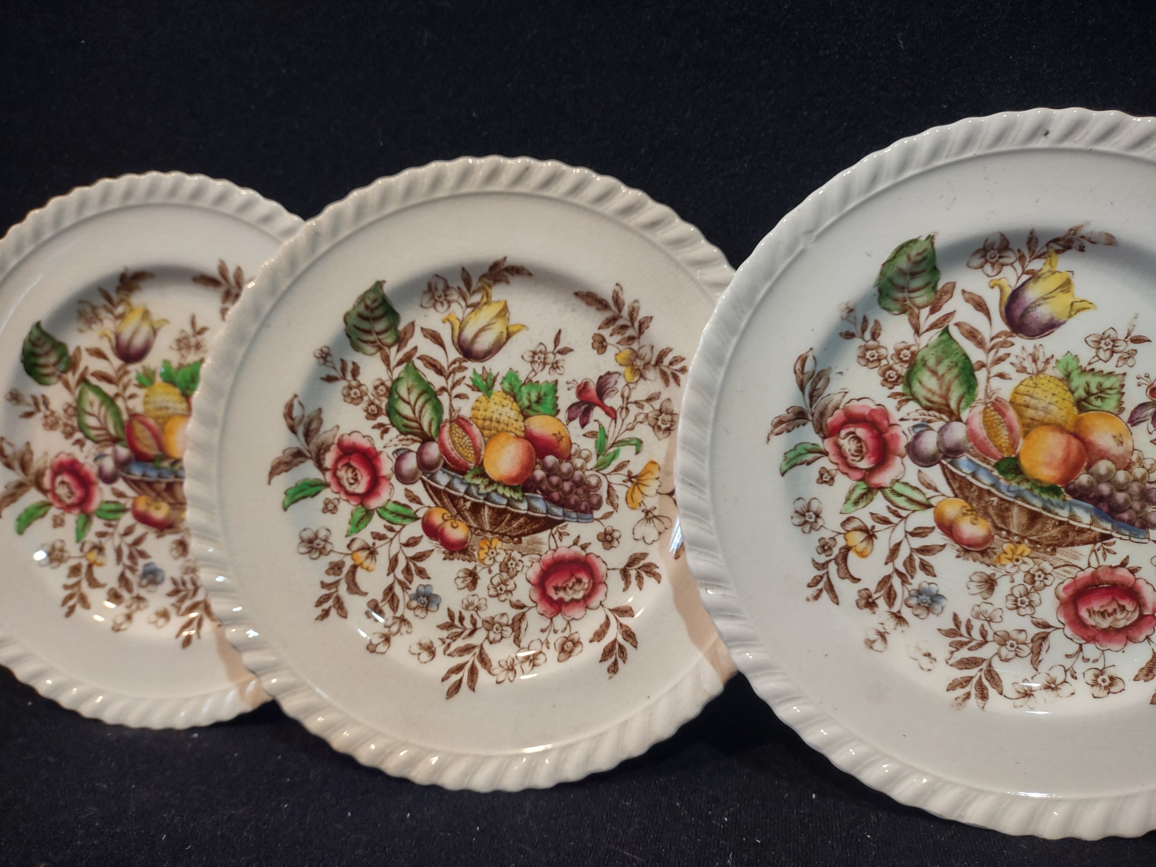 Vintage Johnson Pomona Windsor Ware Small Plate x 3 England Ironstone (lot 5610)