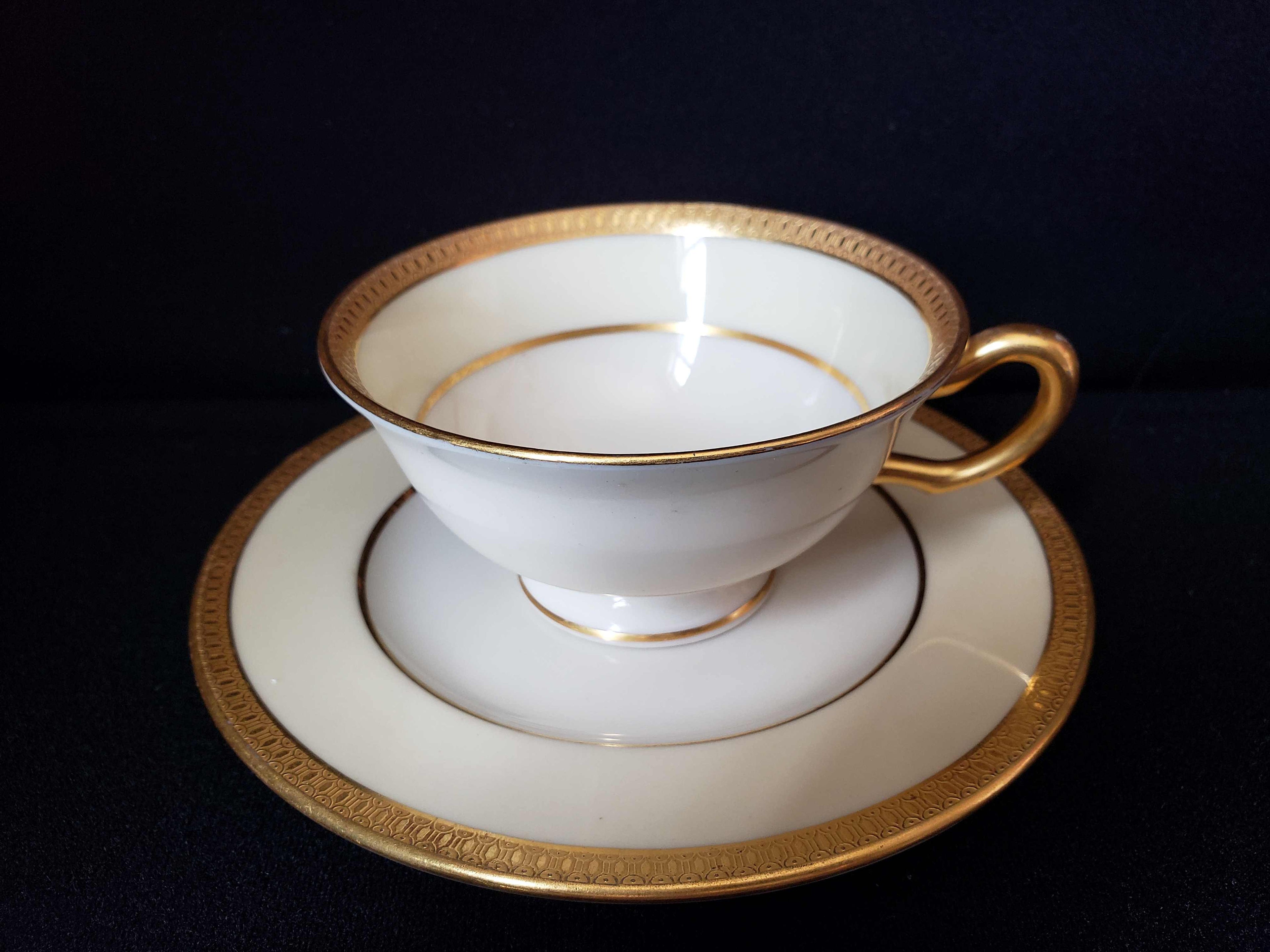 Vintage Lenox Springfield Tea Cup with Liner (lot 1926)