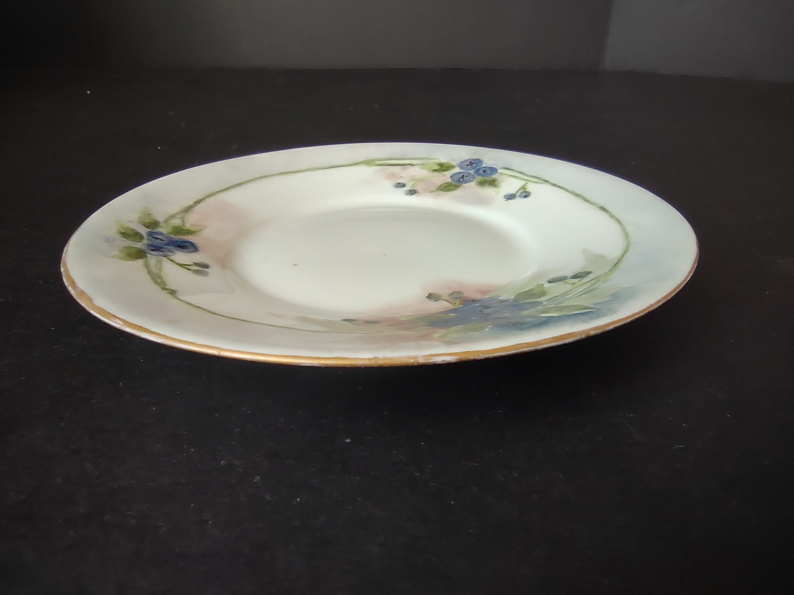 TV Limoges French Cottage Shabby Chic Small Plate 5-1/4" Blue Berries (lot 1121)