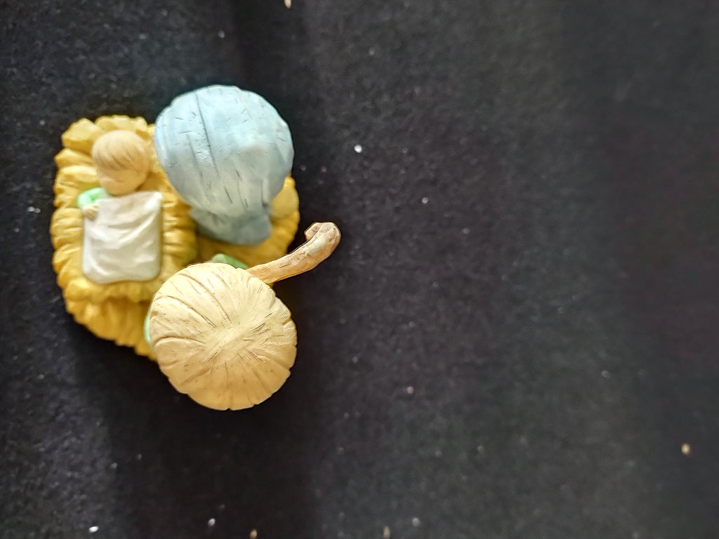 Vintage Precious Moments Nativity Set Barn Mary Joseph Jesus (Lot 3649)