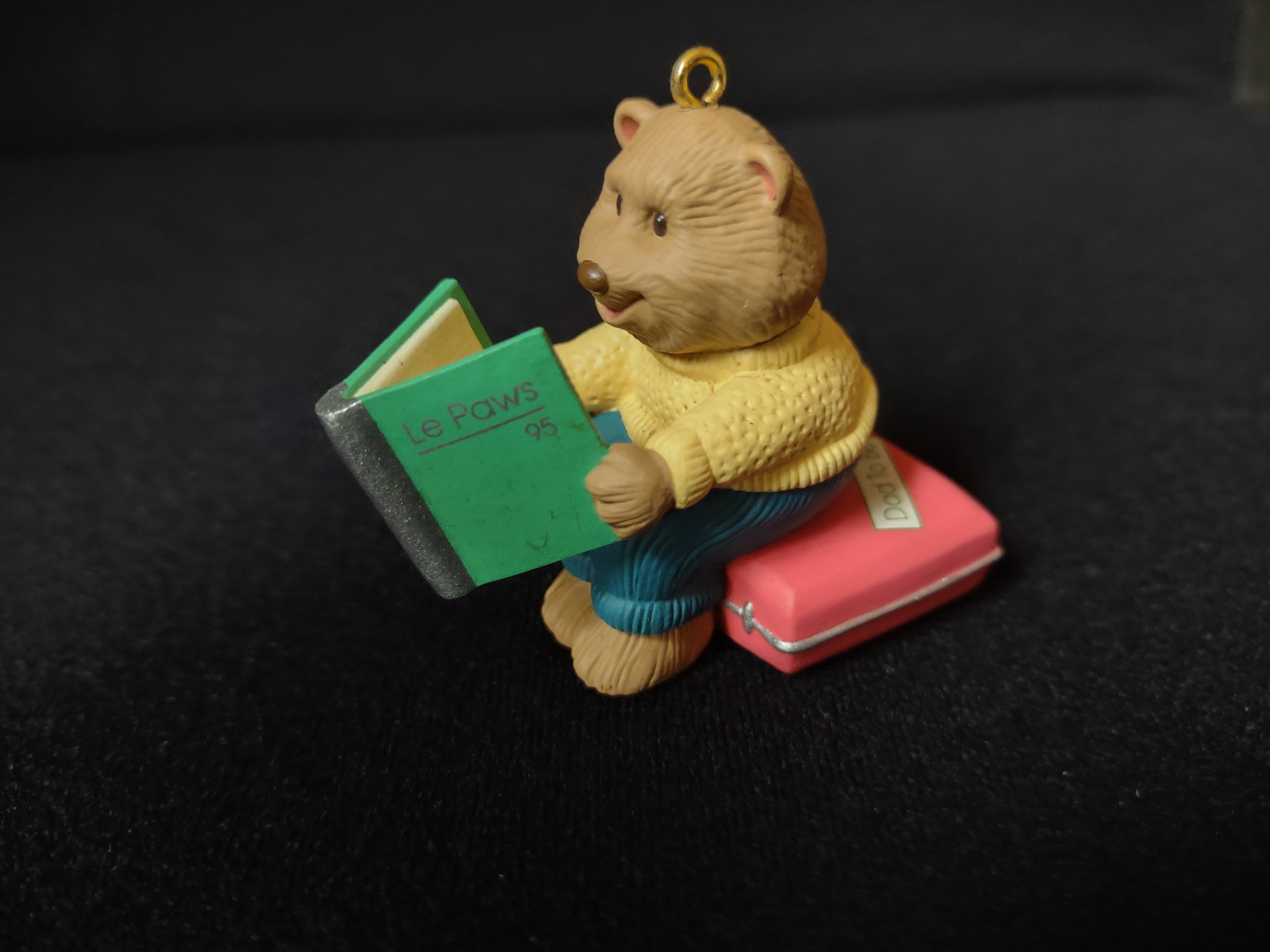 Hallmark 1995 Dad to Be Bear Figurine ornament Christmas (lot 1605)