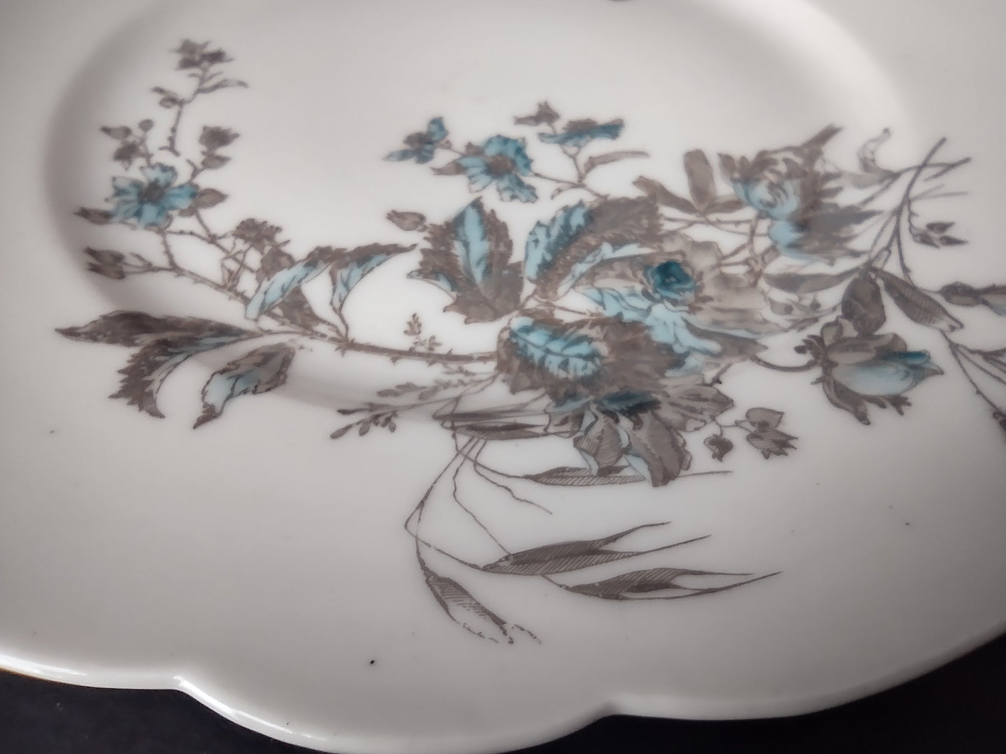 Antique Haviland Limoges Blue Flower Dinner Plate 9-1/2" (lot 959)