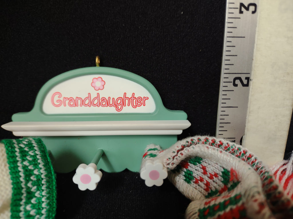 Vintage Hallmark Keepsake Christmas Ornament Granddaughter 2004 (lot 1607)
