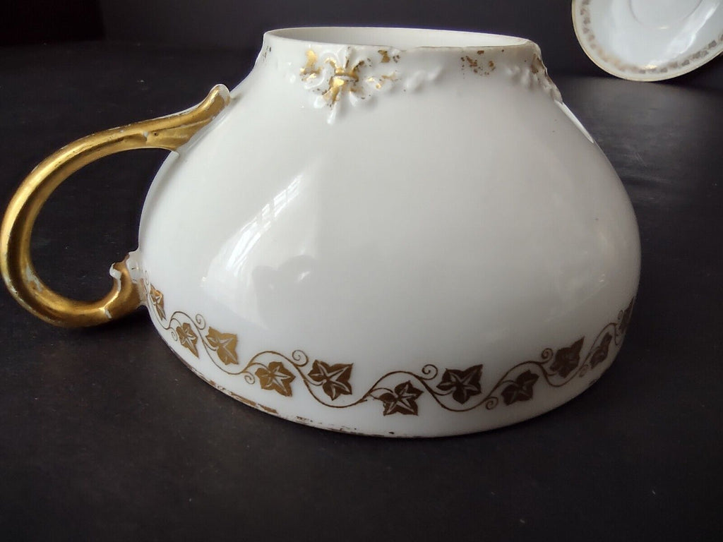 Vintage GDA Haviland Limoges France Ivy Gold Trim Large Teacup & Saucer (lot 709