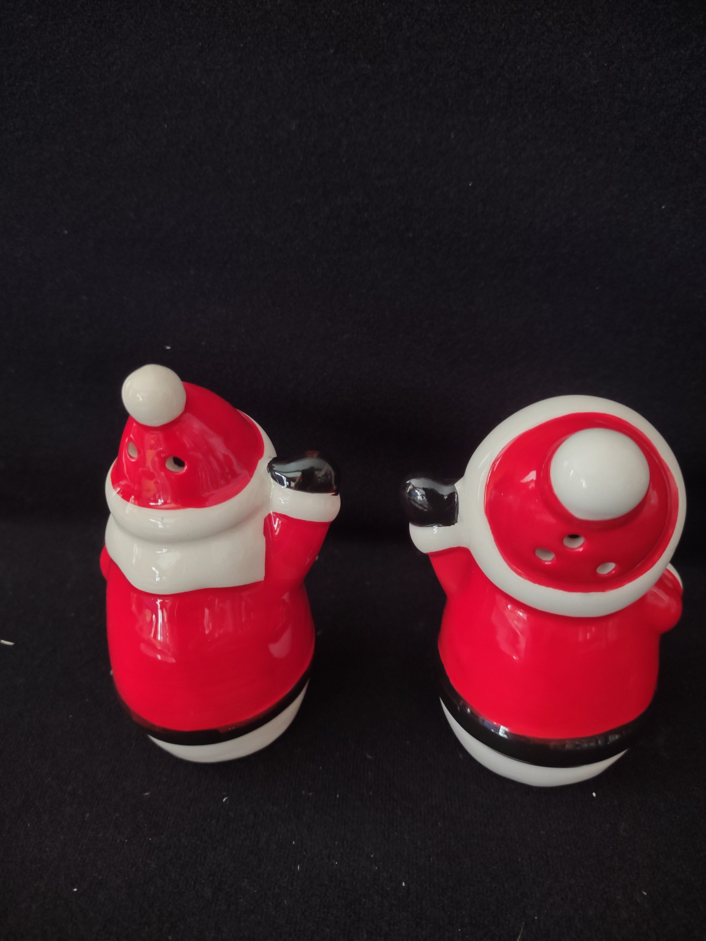 Vintage Christmas Santa Claus Mrs Claus Tray Salt Pepper Set (Lot 4091)
