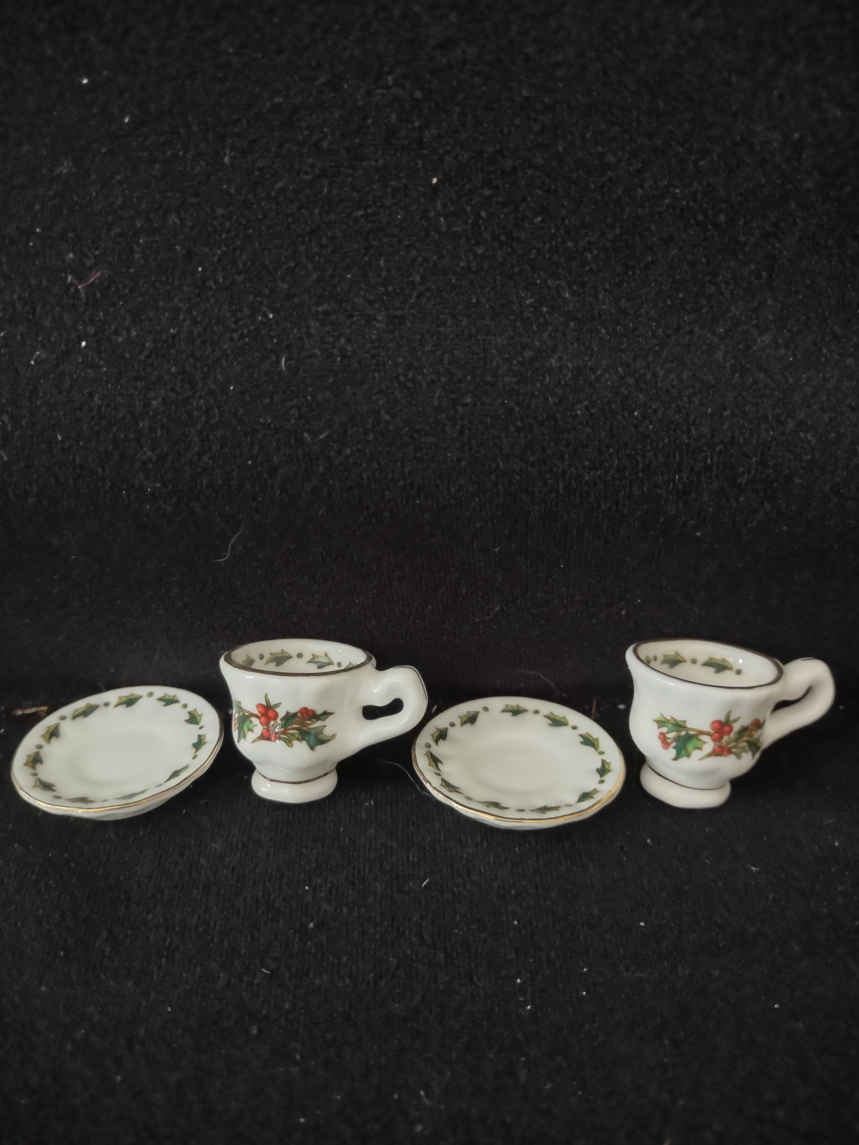 Vintage Coyne & Company A Cup Of Christmas Tea Mini Tea Set (Lot 3697)