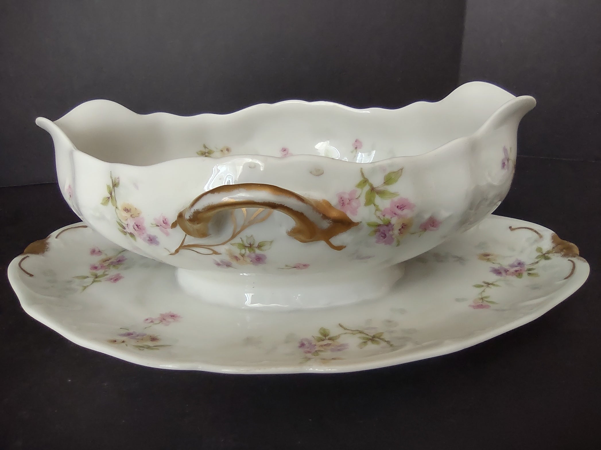 Haviland Limoges Gravy Boat Pink Purple Yellow Rose (lot 841)