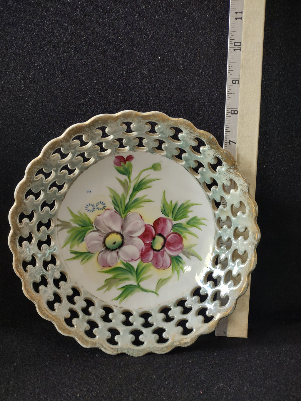 Vintage Reticulated Edge Porcelain Plate Purple Floral Wall Hanging (Lot 5073)