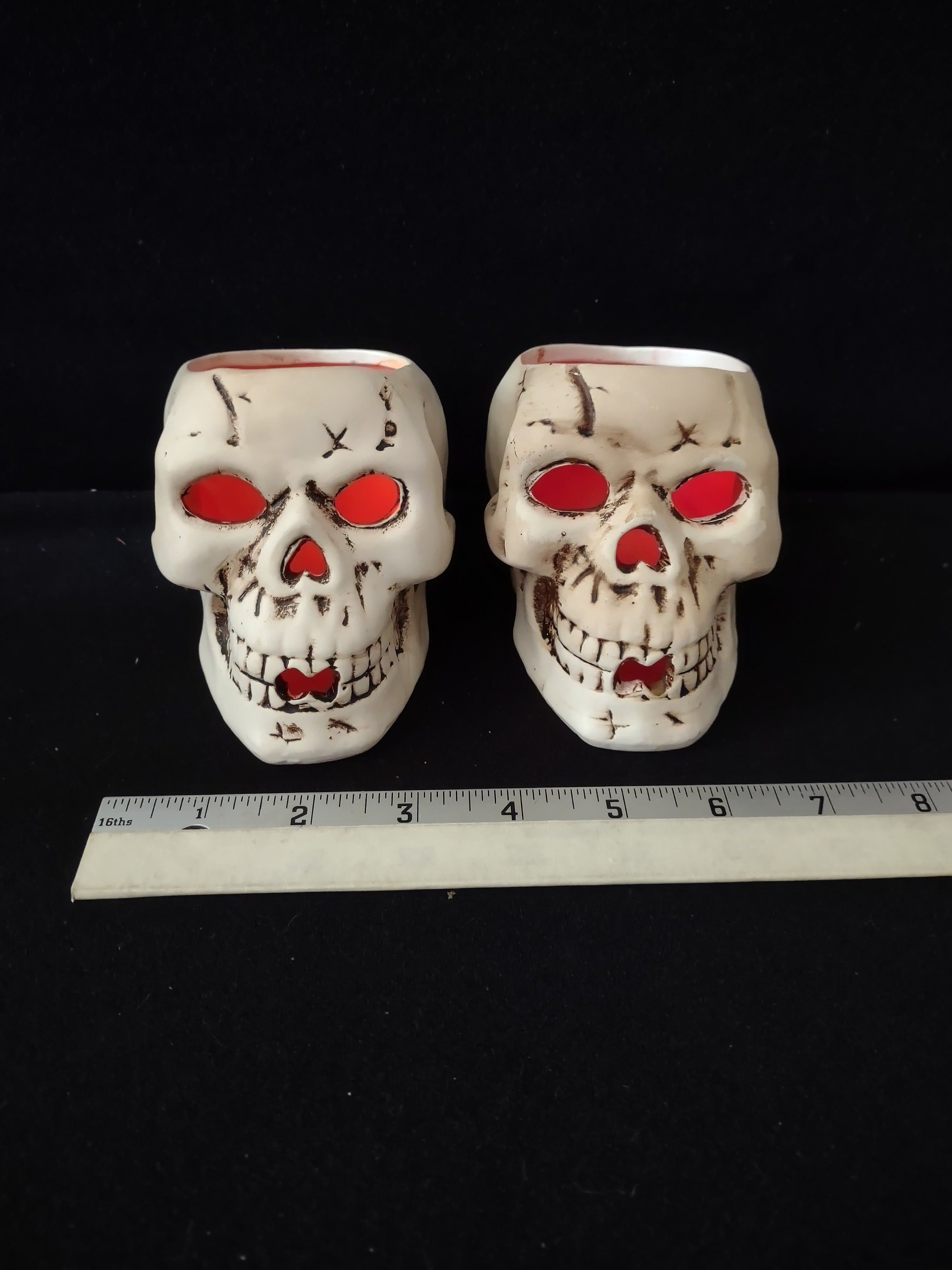 Halloween 4" Skull Candle Holder Set of 2 (Lot 3173)