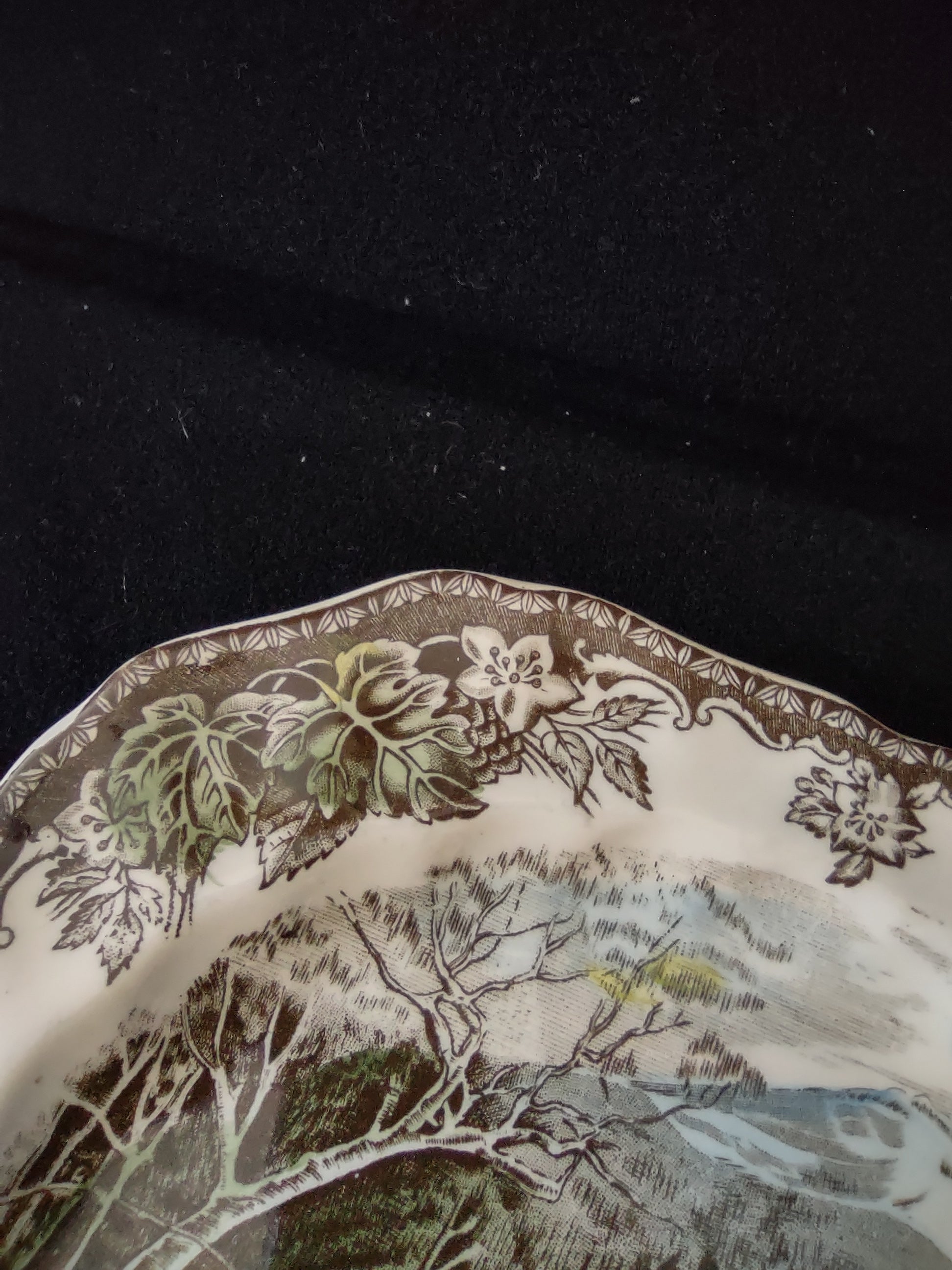 Vintage Johnson Bros Luncheon Plate Ironstone Friendly Village x 6 (Lot 5529)