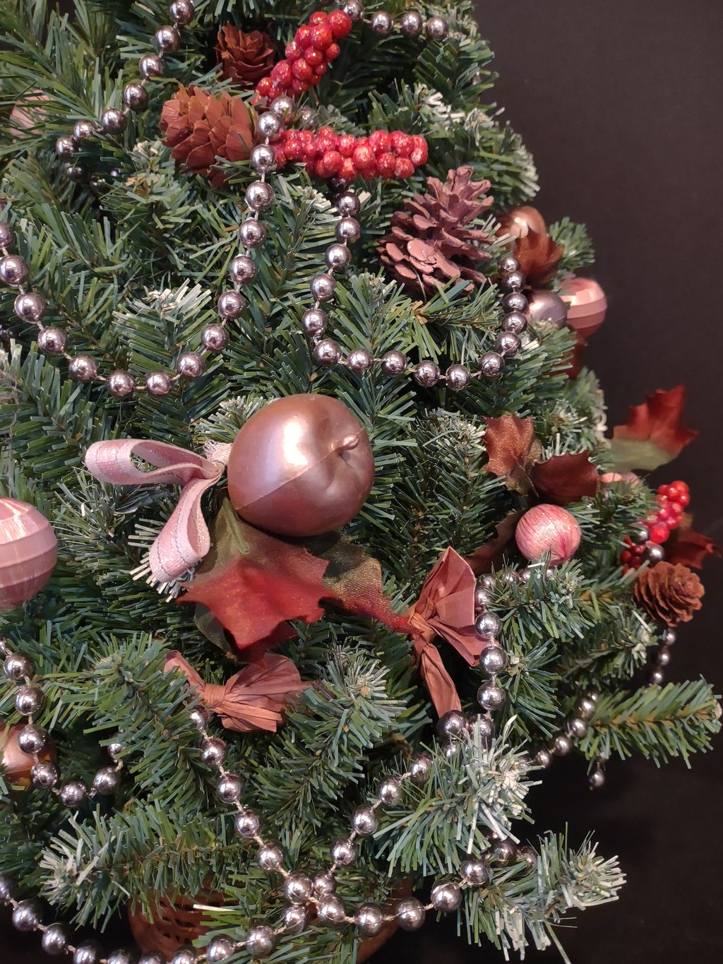 Christmas Artificial Small Tree 20" and Wreath 9" Victorian Pink Decor (lot 1242