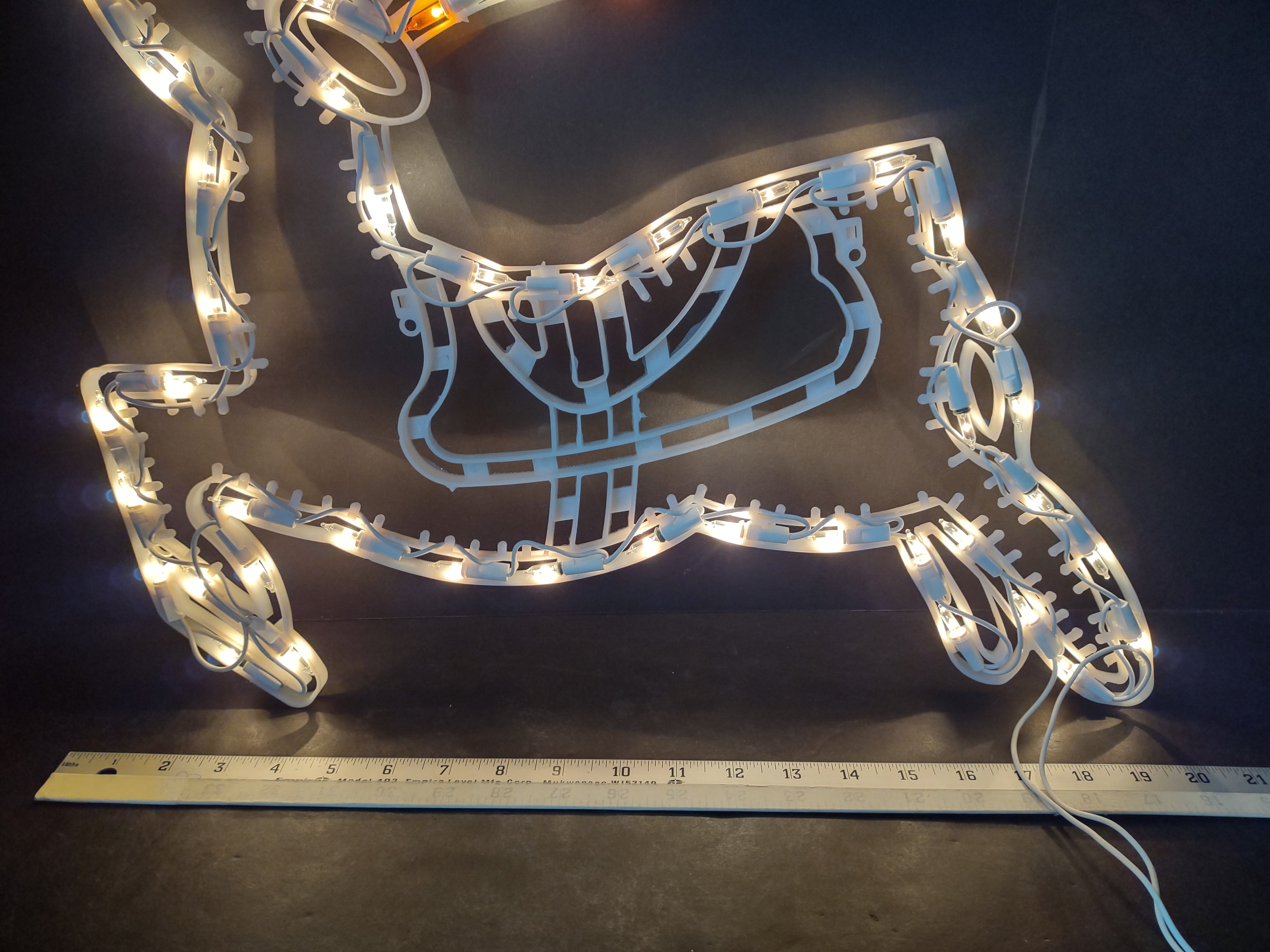 Vintage Christmas Window Mantle Sculpture Reindeer 20" Lighted (lot 3400)