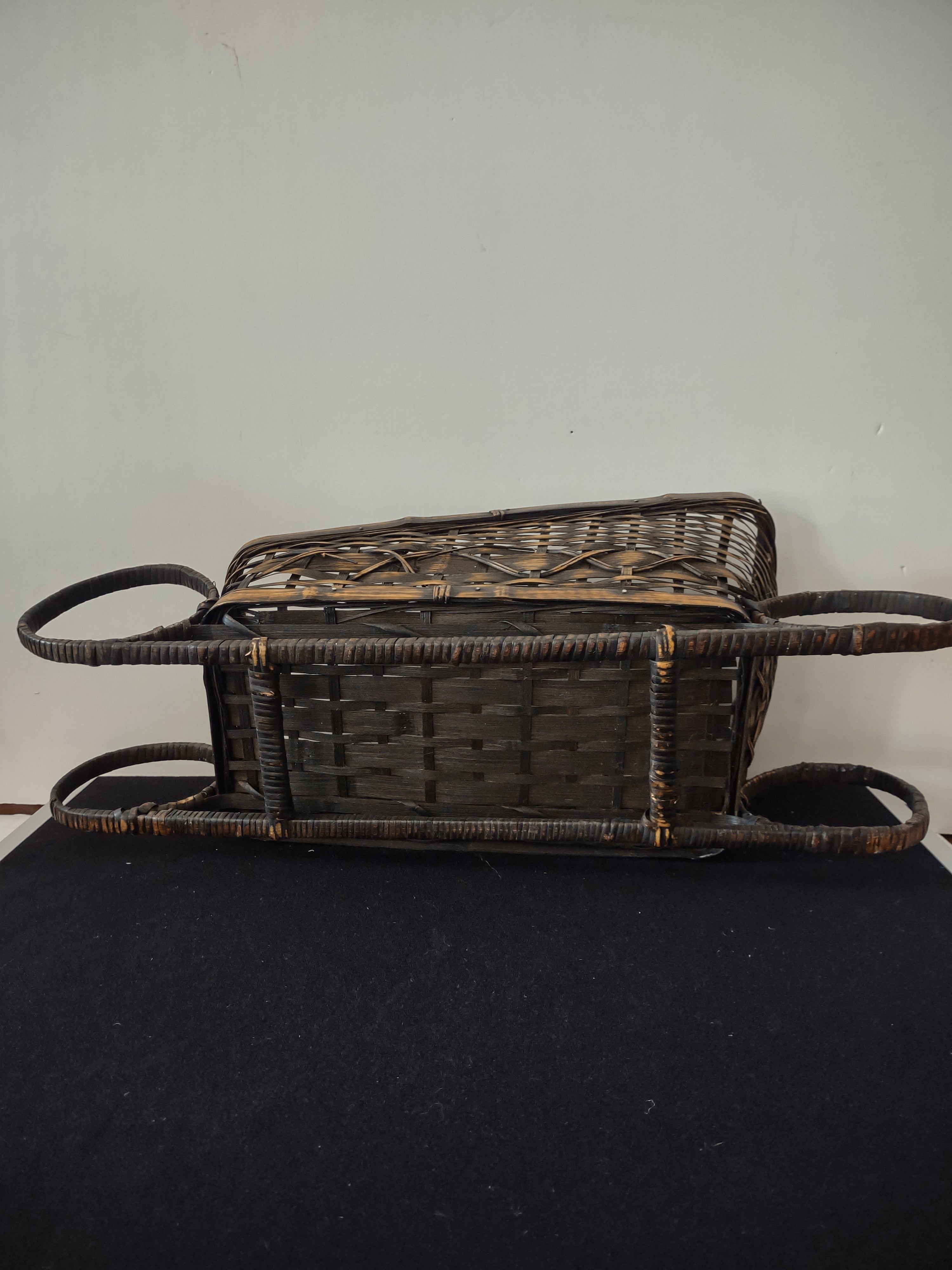Vintage Christmas Wicker Sleigh Basket Planter (Lot 3713)